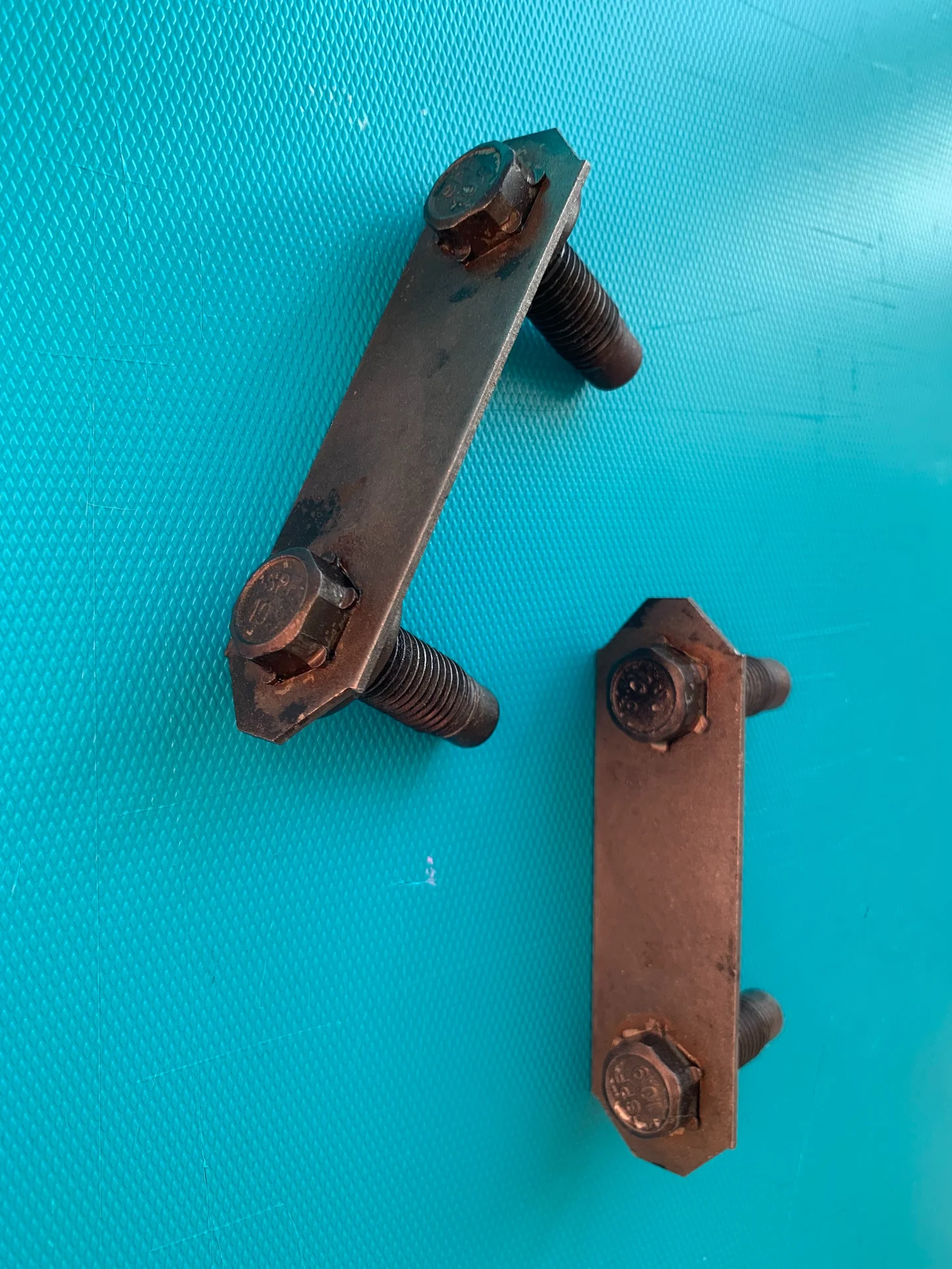 Болты переднего бампера на плашках Jeep Wrangler JL - 06511312AA - миниатюра 2