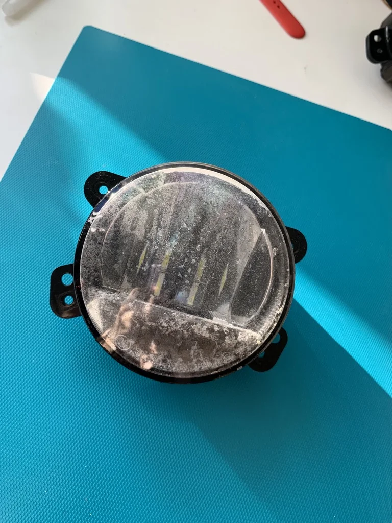 LED ПТФ 68307273AE — 2 шт. оригинал (на запчасти) - для Jeep Wrangler 4 JL