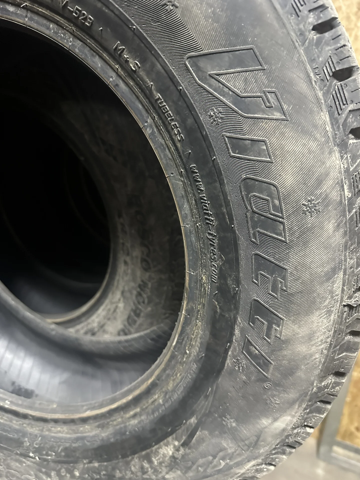 Viatti 205/70 R15 - миниатюра 3