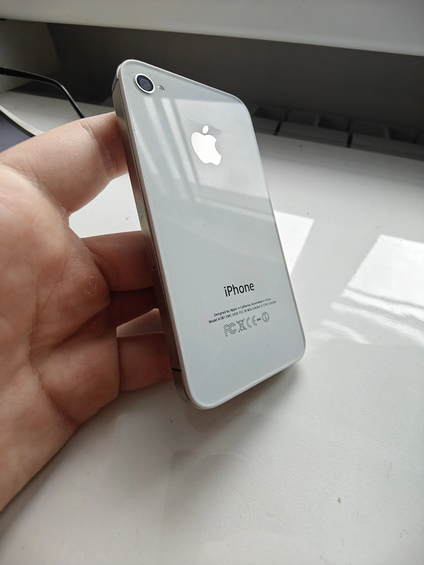 лот iPhone - миниатюра 9