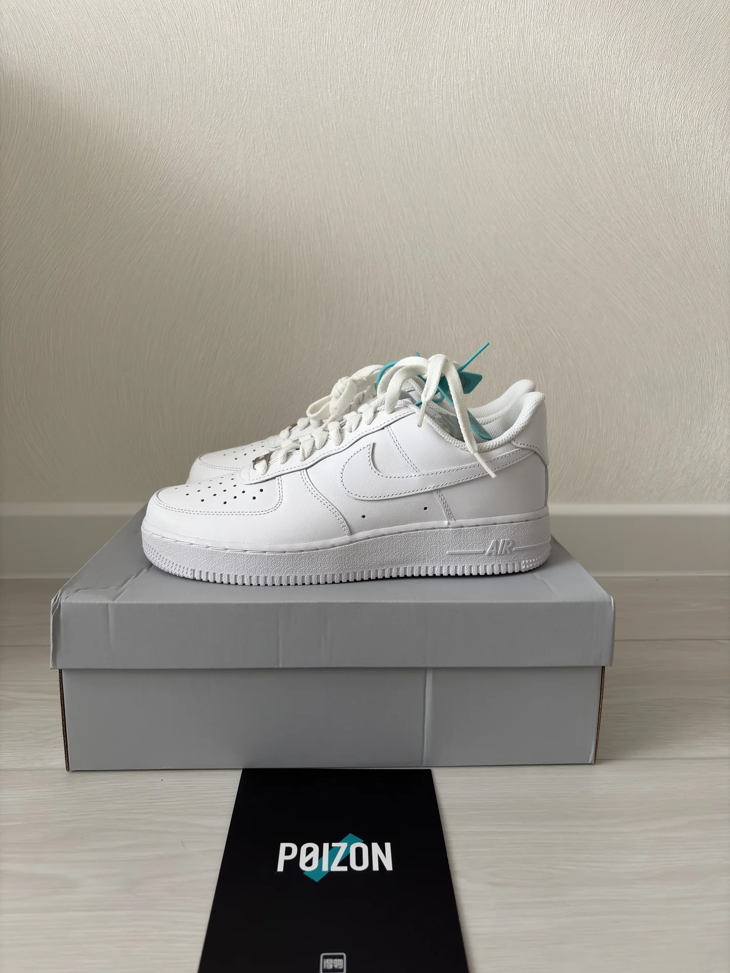 Nike Air Force 1 - миниатюра 1