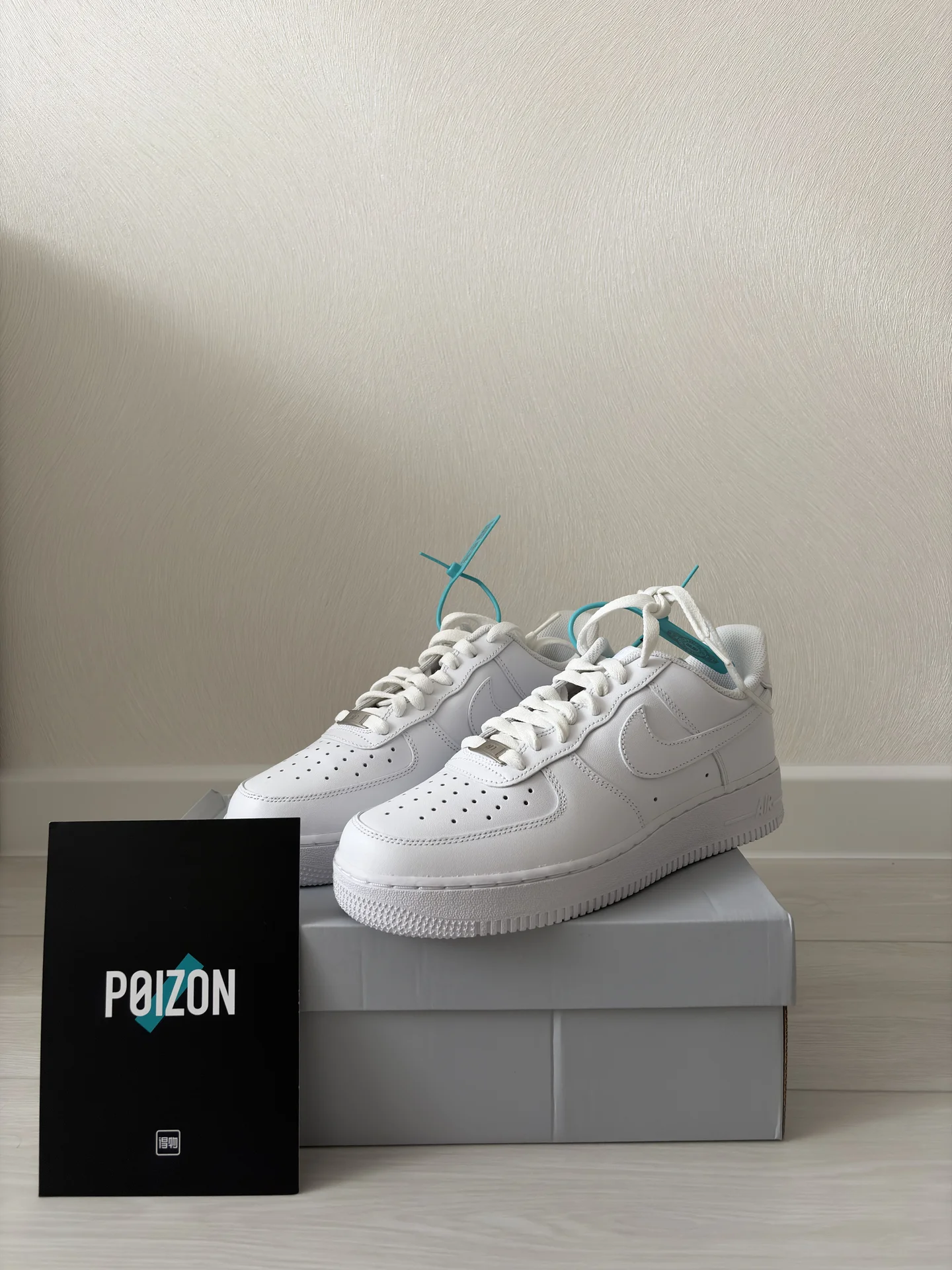 Nike Air Force 1 - миниатюра 3