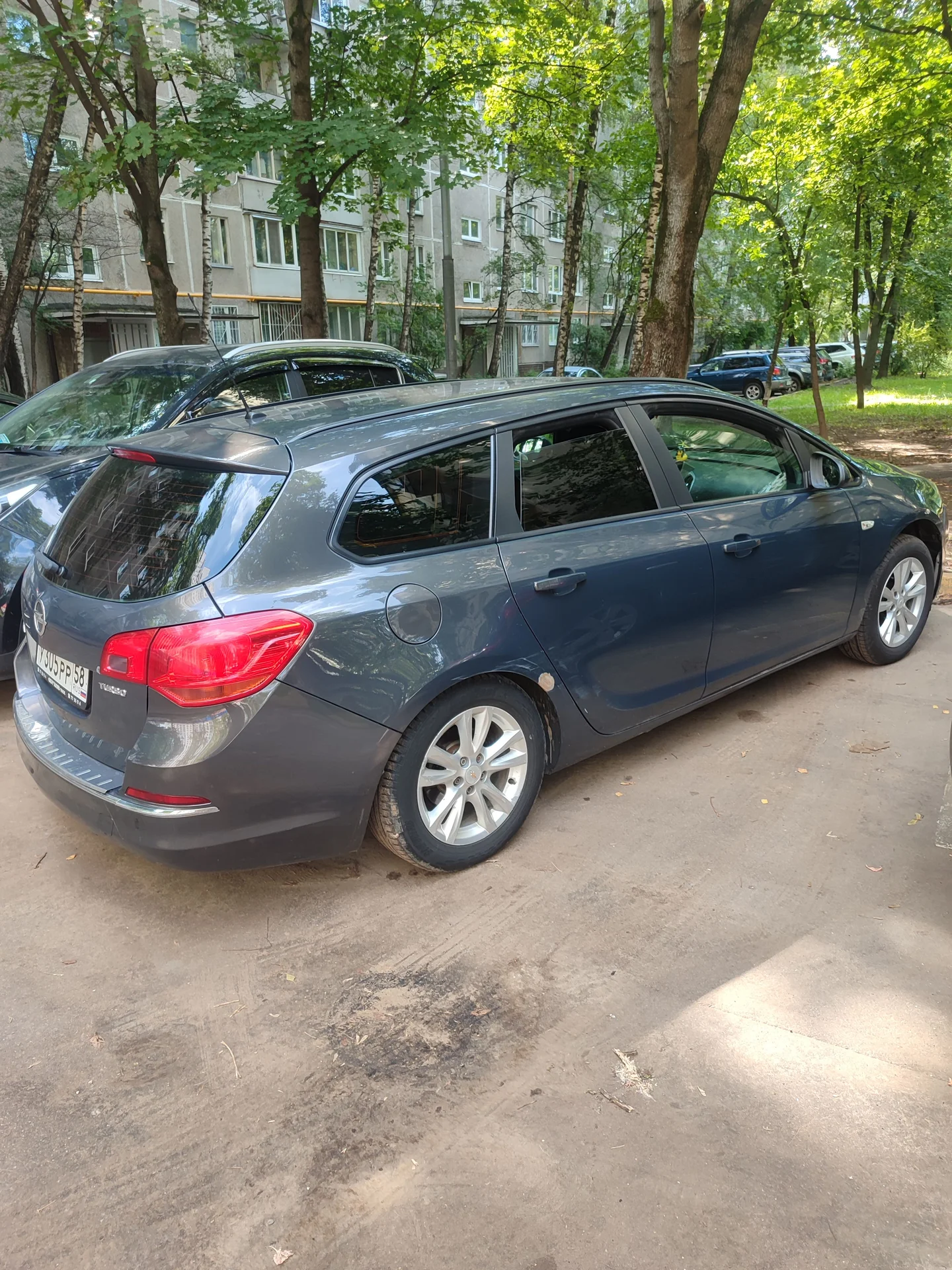 автомобиль Opel - миниатюра 2