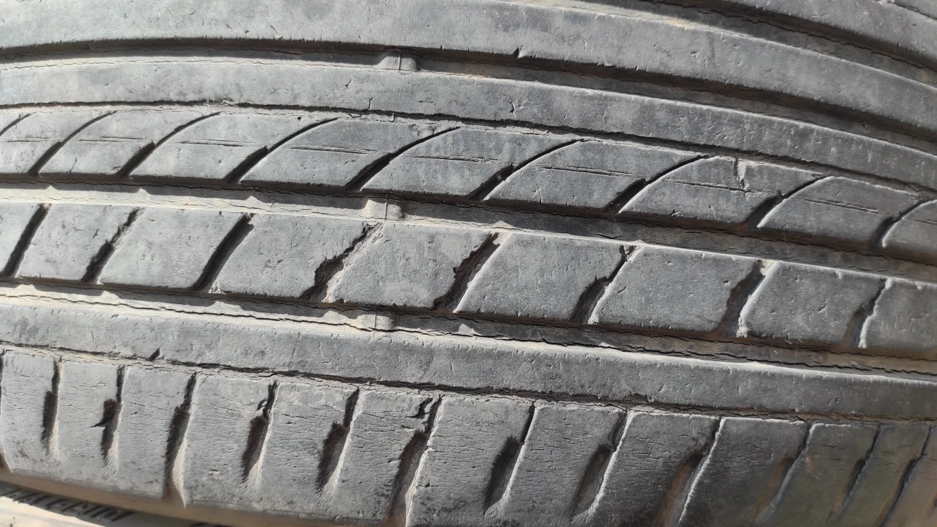 Dunlop Enasave EC503 225/50 R18 95V б/у - миниатюра 8
