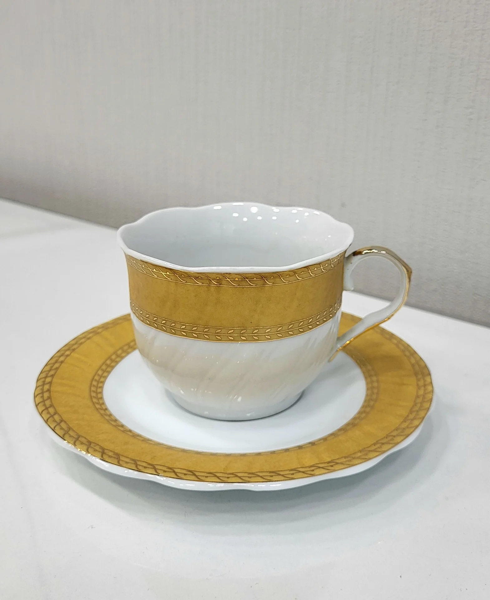 Чайная пара YAMASEN GOLD COLLECTION FINE PORCELAIN - миниатюра 2