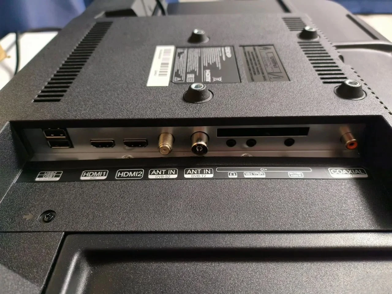 Телевизор dexp 32"(81см) с кронштейном - миниатюра 3