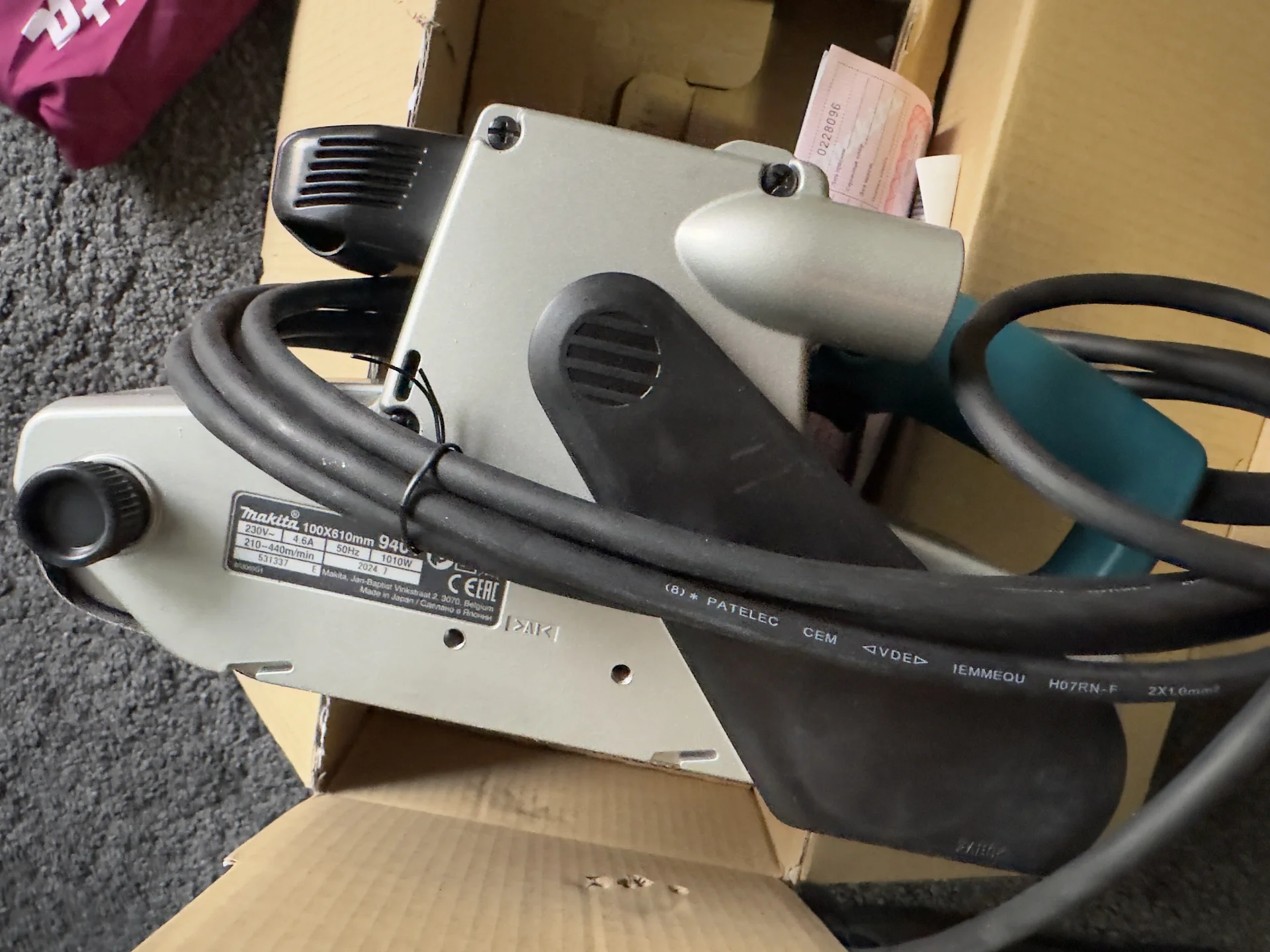 новая шлифмашина makita 9404 - миниатюра 5