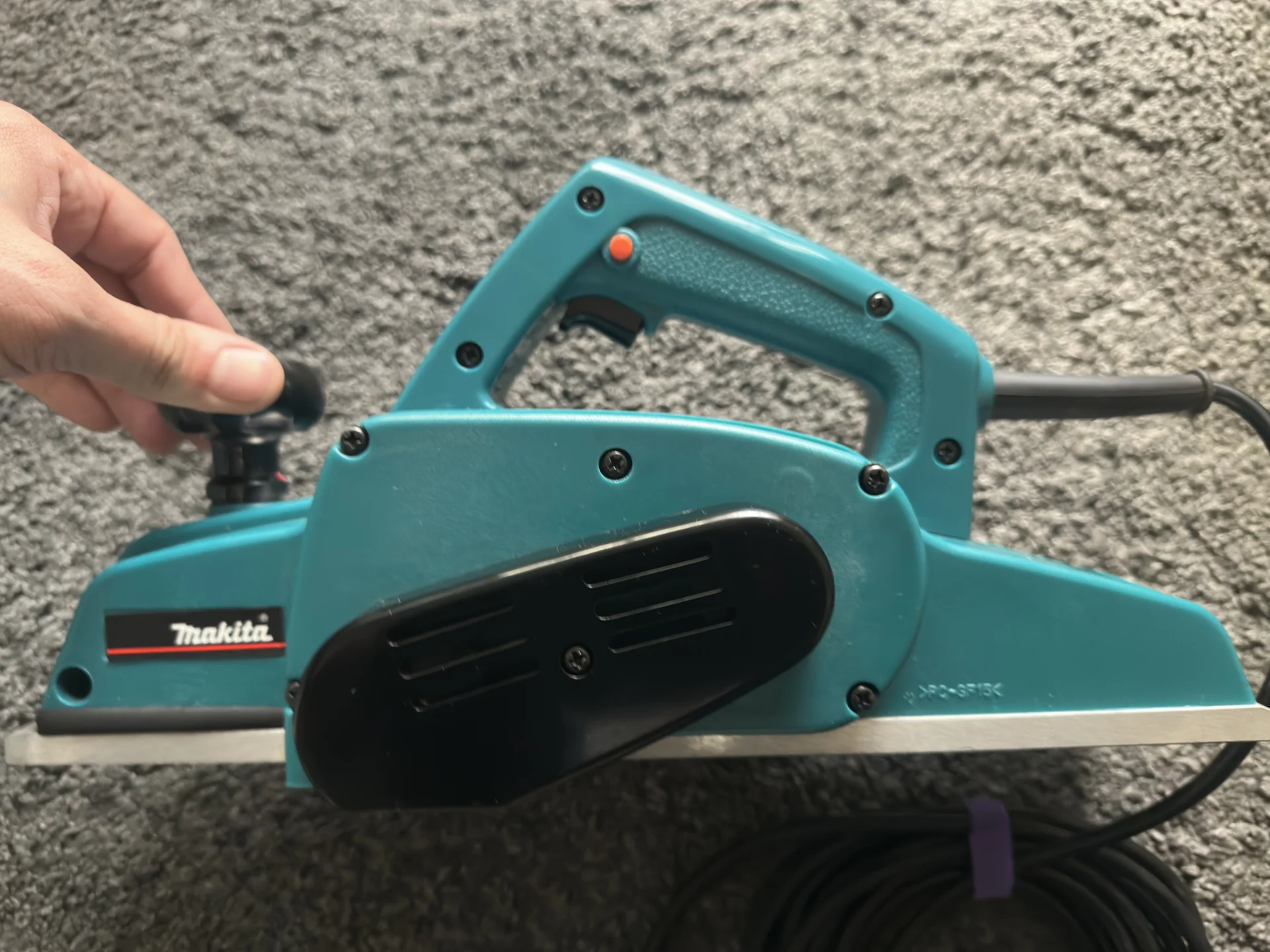 рубанок makita 1911b как новый - миниатюра 2