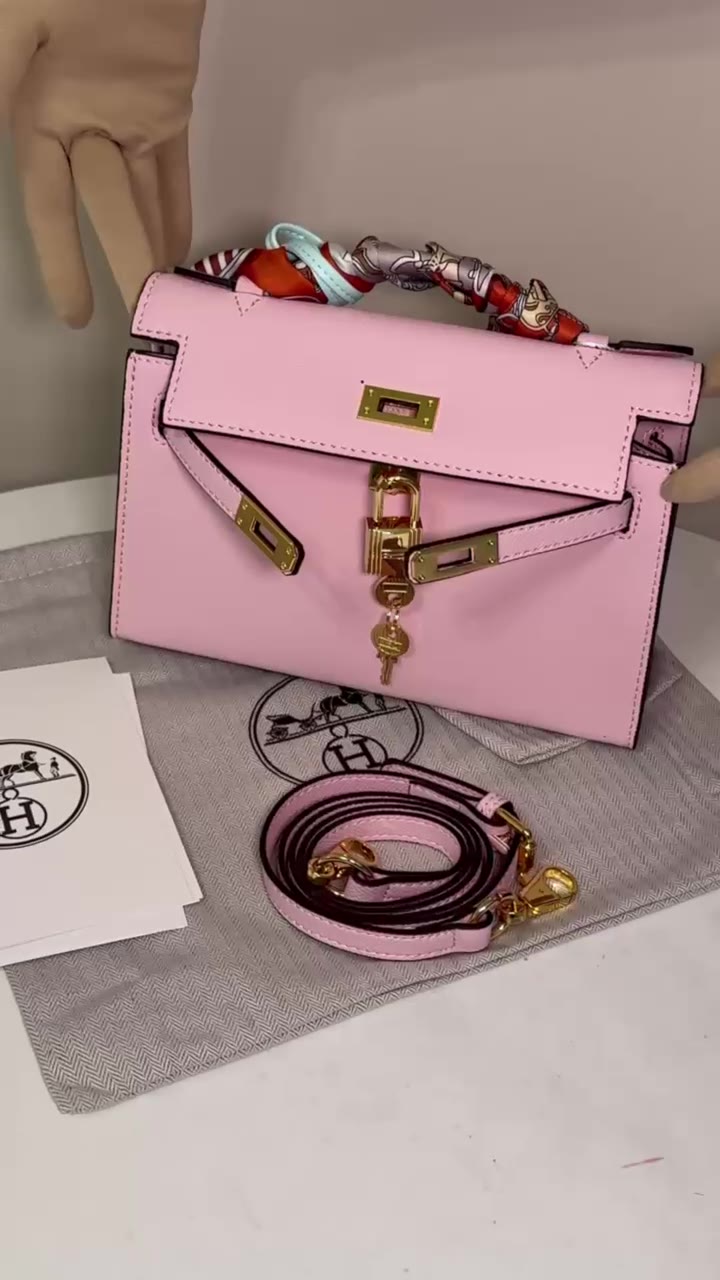 Сумка Hermès Kelly 20 - видео 1