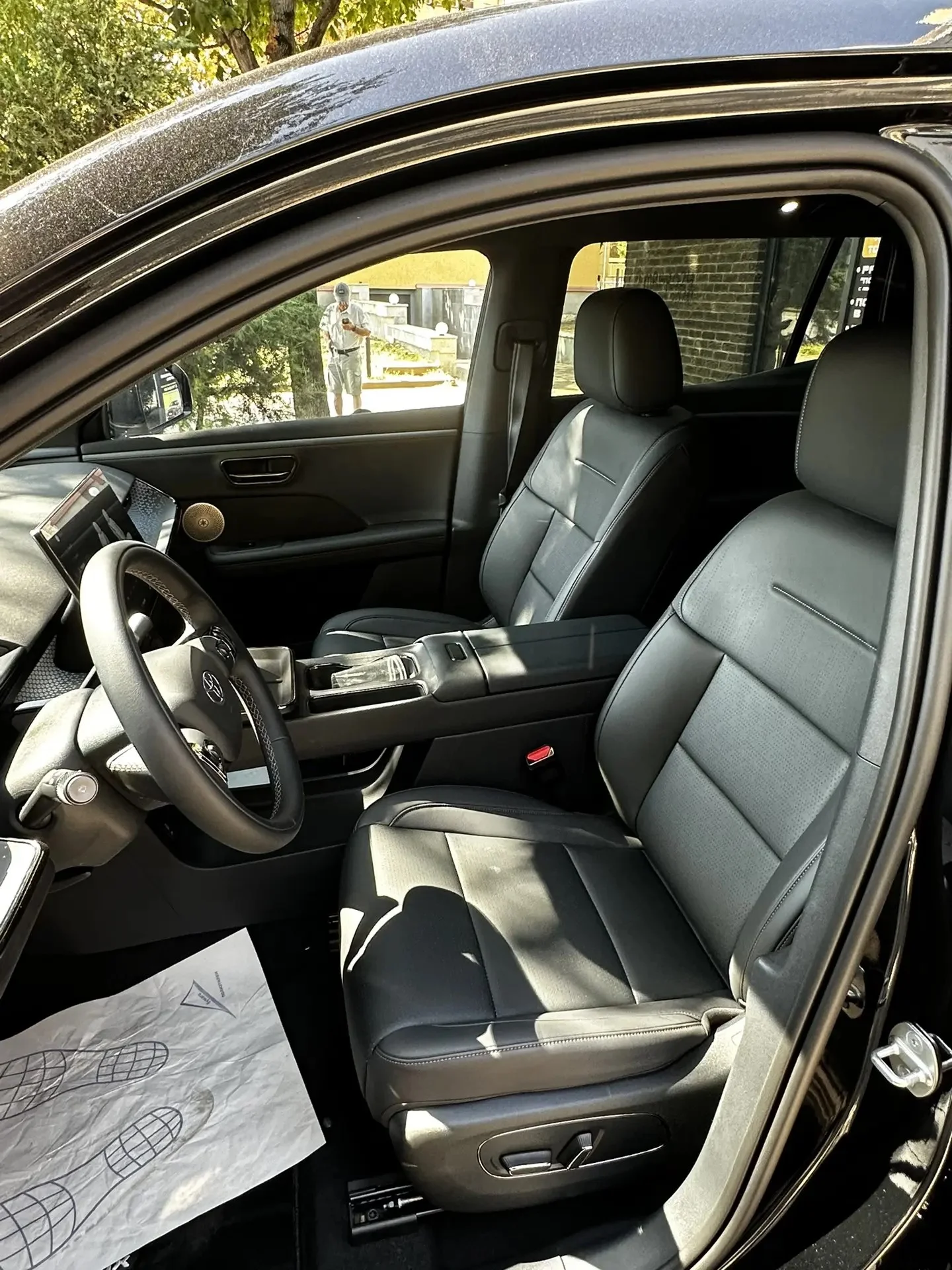 Toyota Bz3X - миниатюра 11