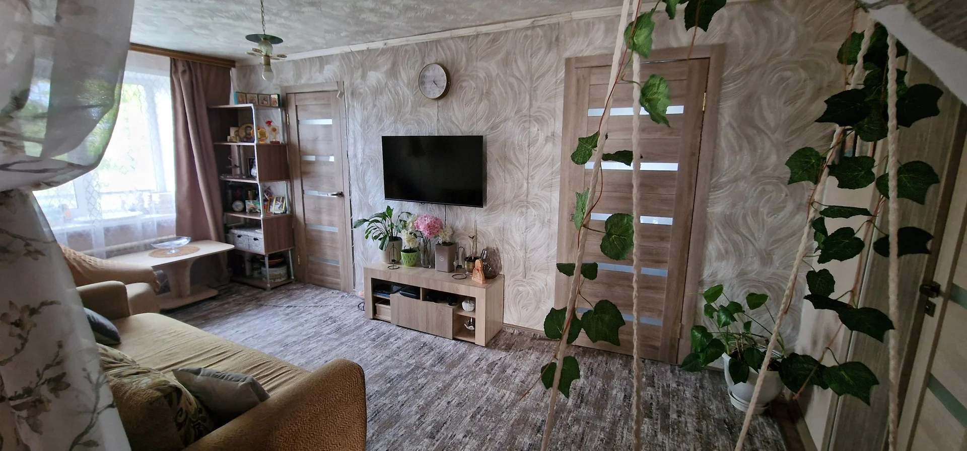 продаётся большой дом с балконом - миниатюра 7