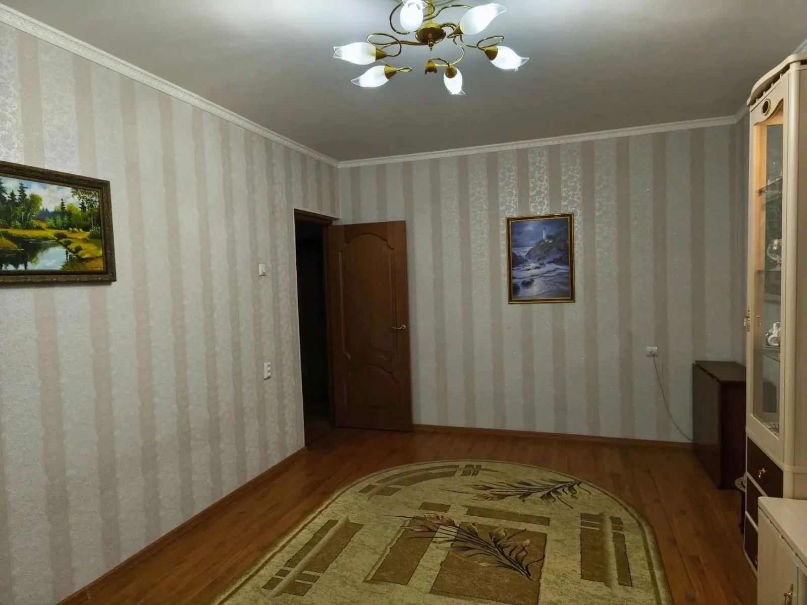 Продается трехкомнатная квартира - миниатюра 8