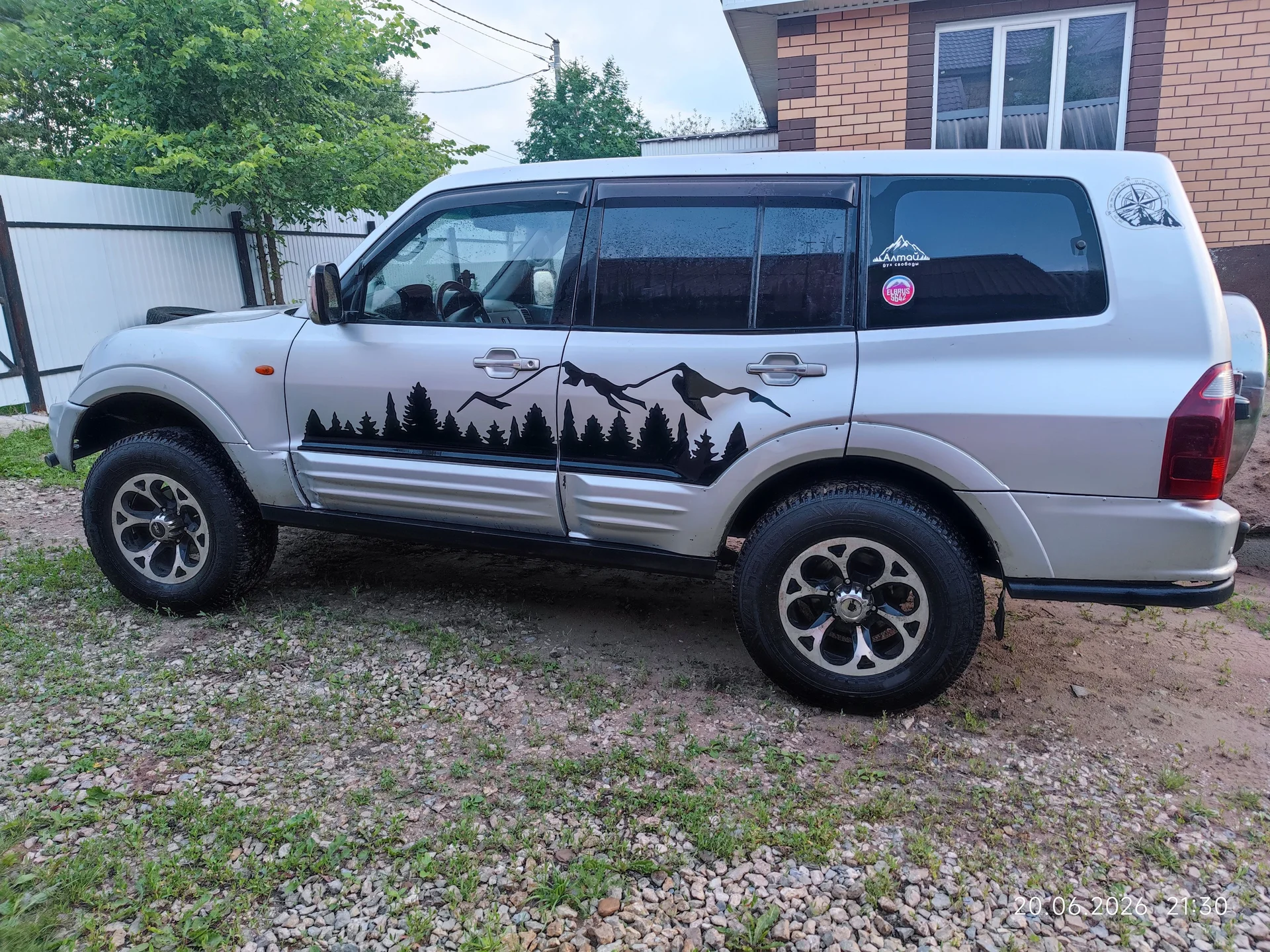 Mitsubishi Pajero 3 - миниатюра 10