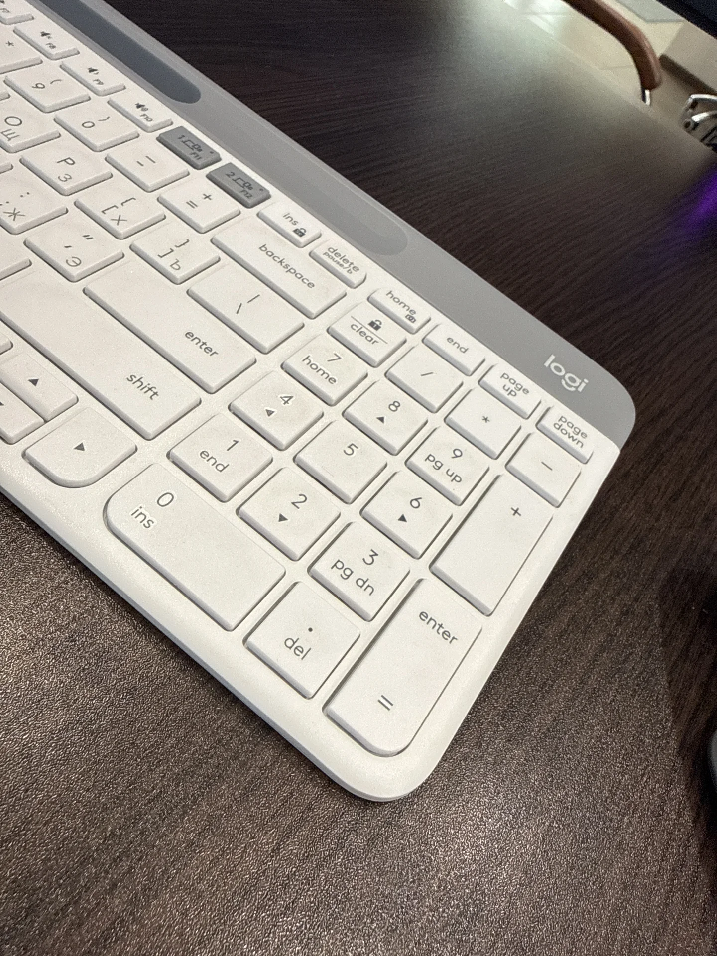 Клавиатура Logitech K780 + русская раскладка) - миниатюра 2