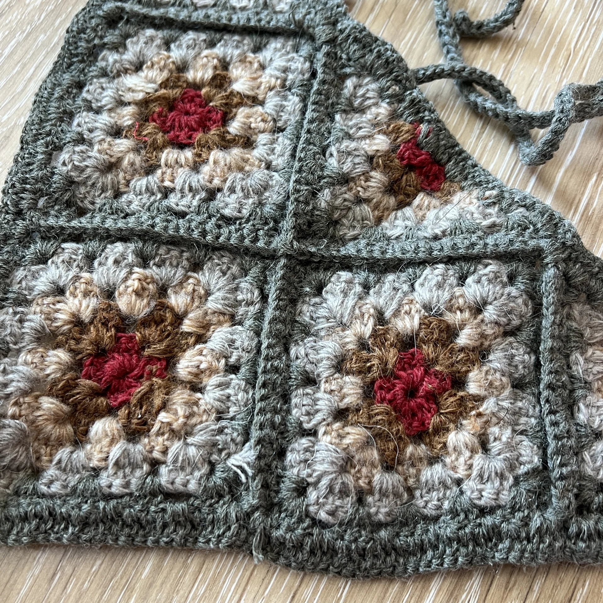 вязаная косынка крючком, granny square - миниатюра 3