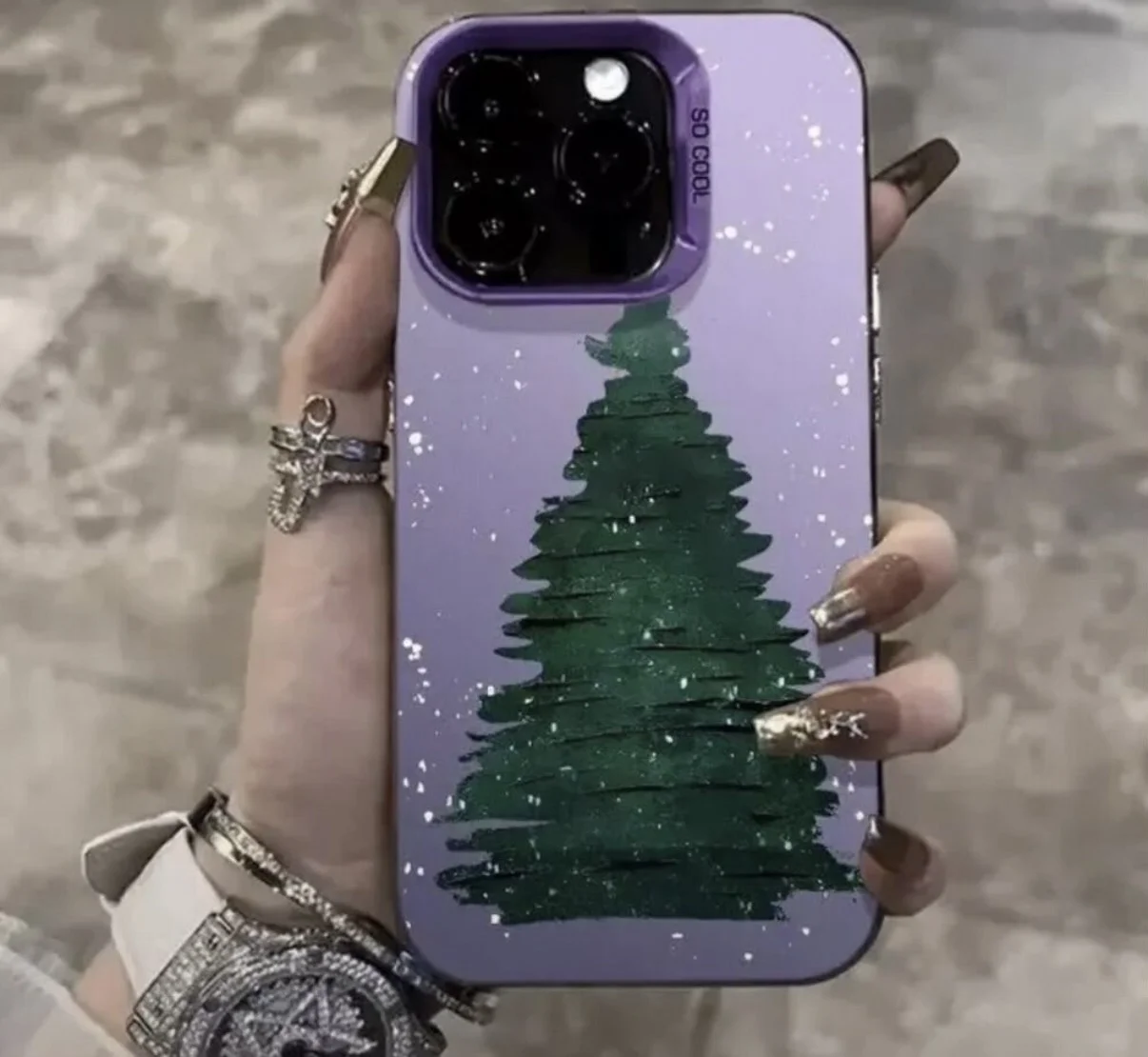 Чехол на iPhone 13 - изображение 1