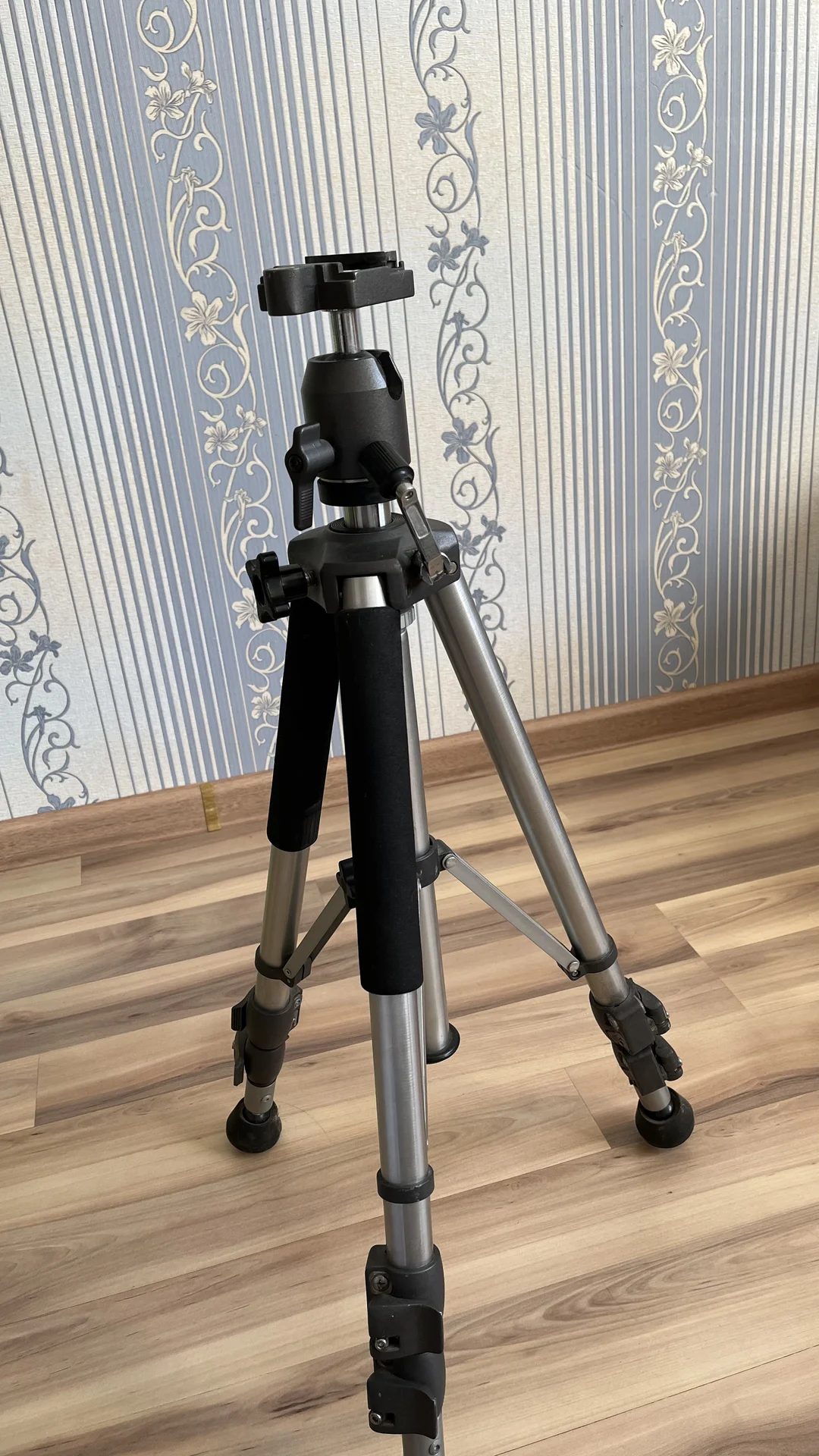 Штатив для фотоаппарата FalconEyes HT 1555T - миниатюра 2