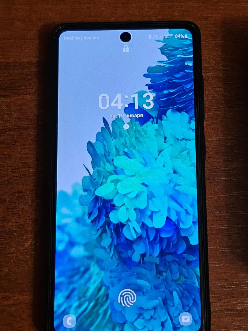 Samsung Galaxy s20 fe - миниатюра 3
