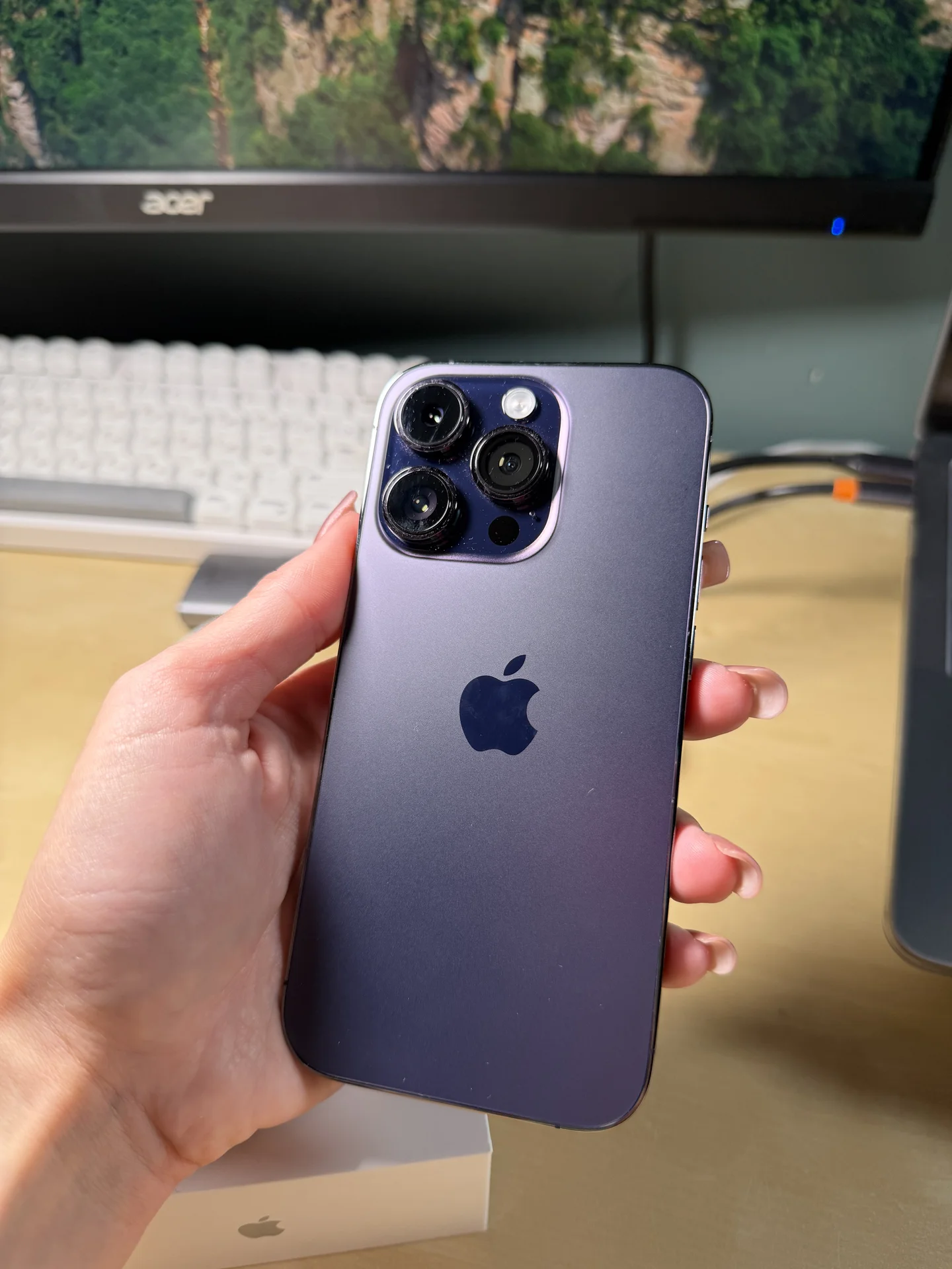 Iphone 14 pro 128 GB sim+esim (+airpods 1 pro) - изображение 1