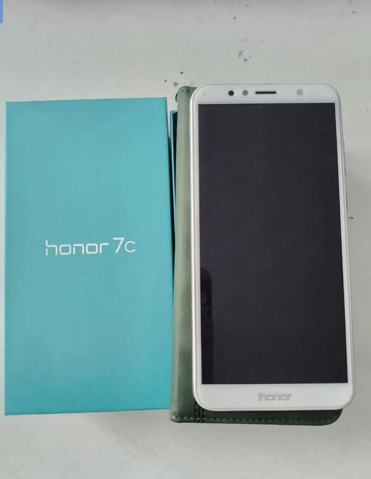 Телефон Honor 7c - изображение 1