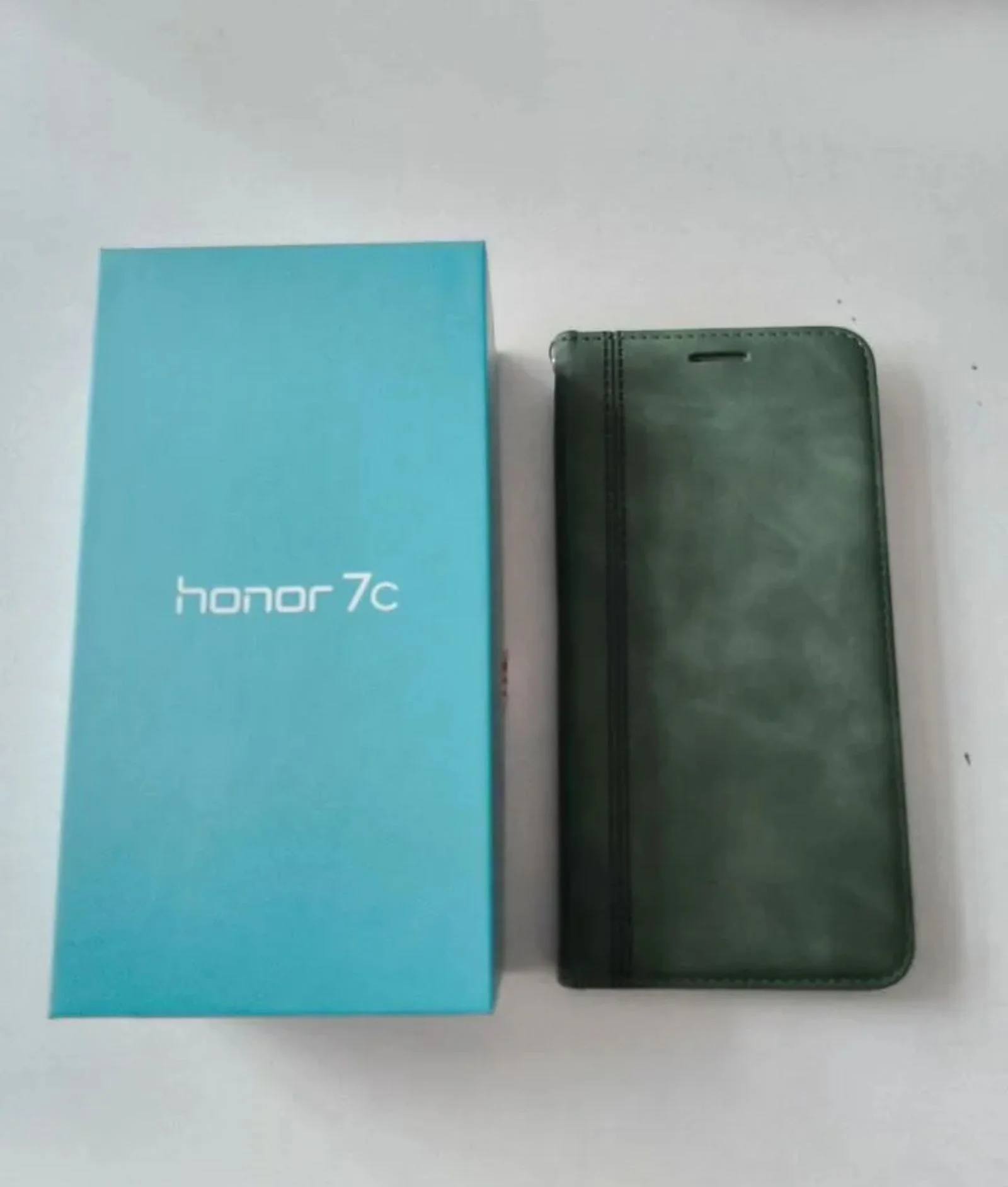 Телефон Honor 7c - миниатюра 3