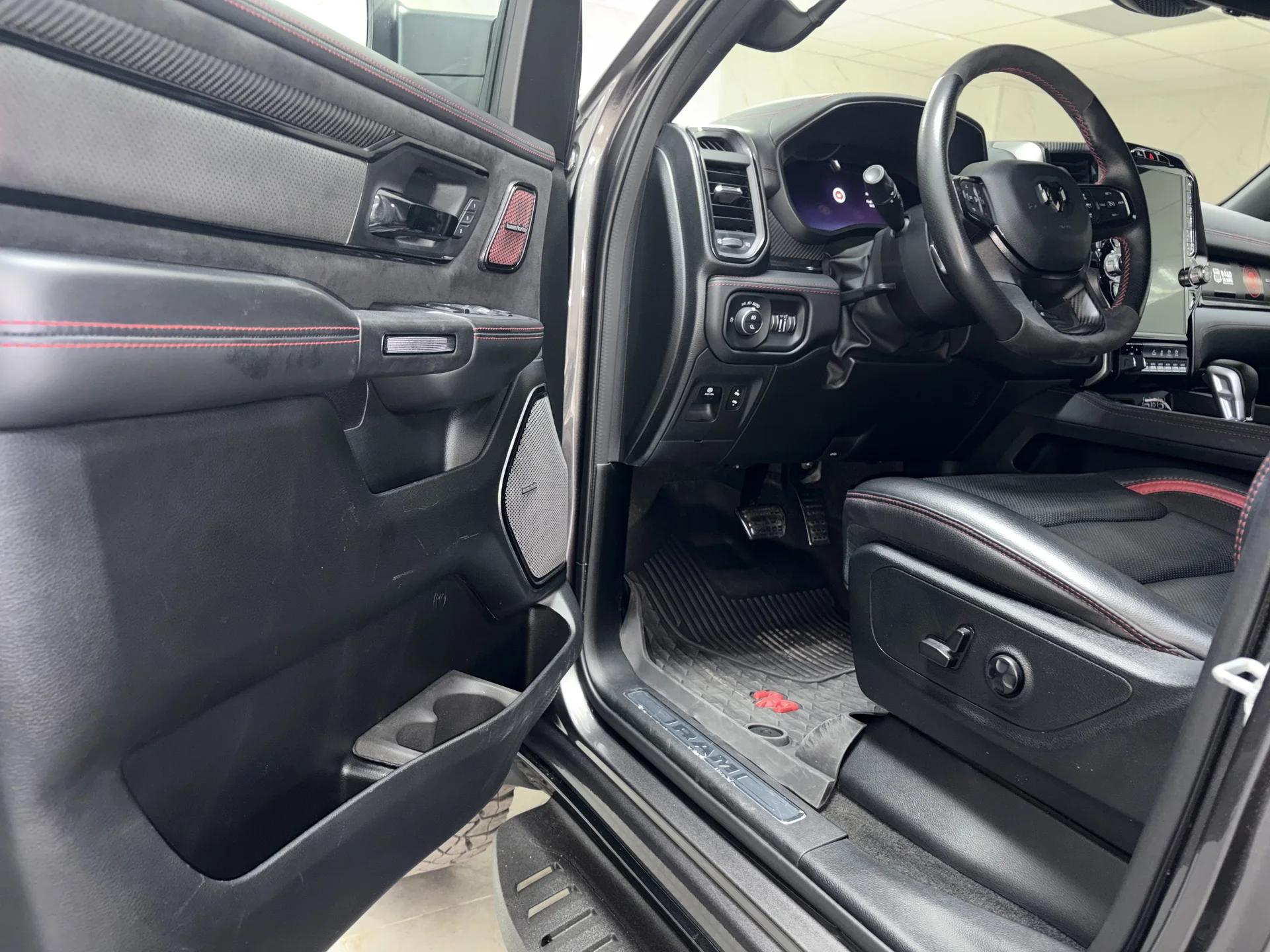 Dodge RAM 1500 TRX - миниатюра 22