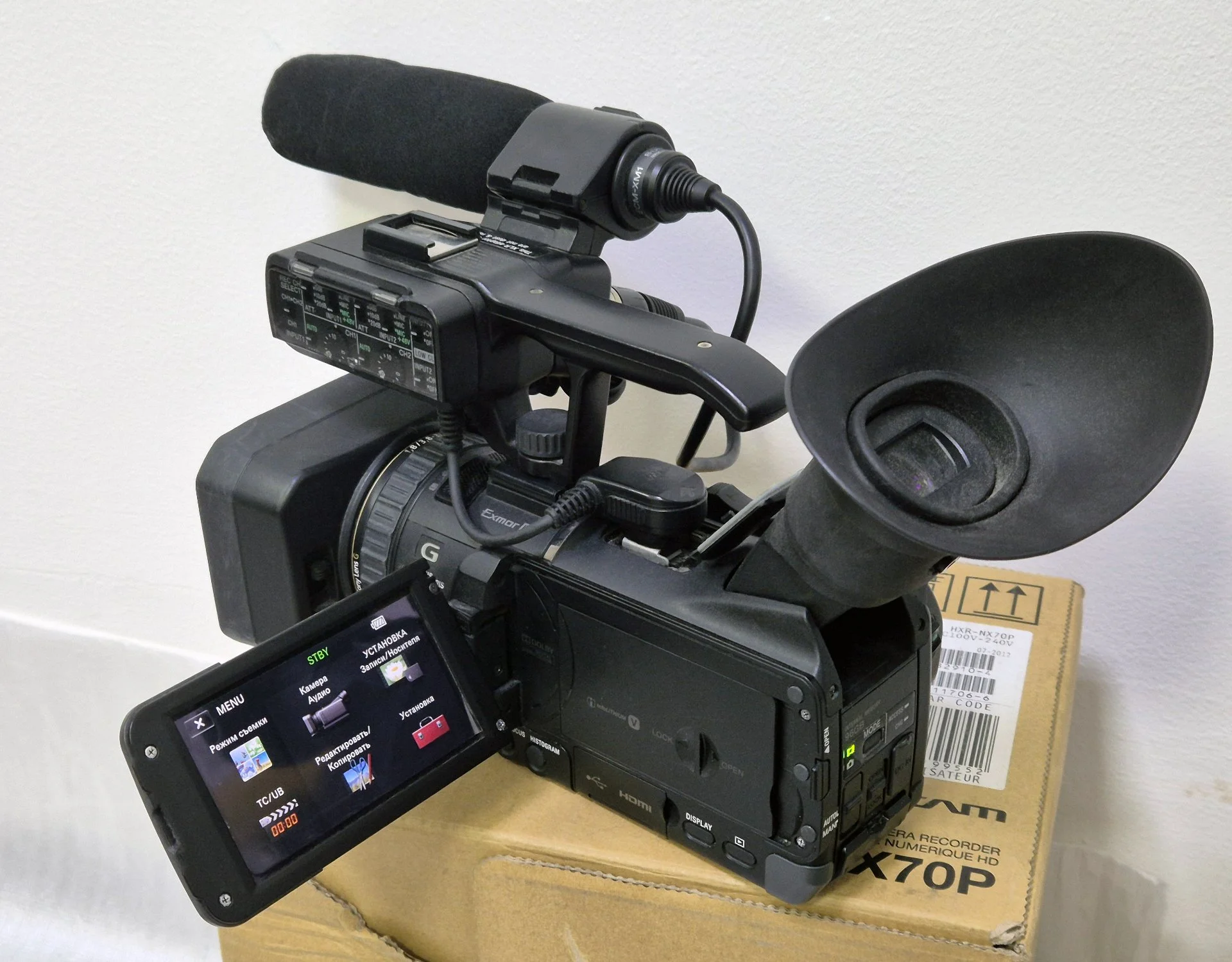 Sony HXR-NX70P + штатив Sony + сумка Almi Pro - миниатюра 7
