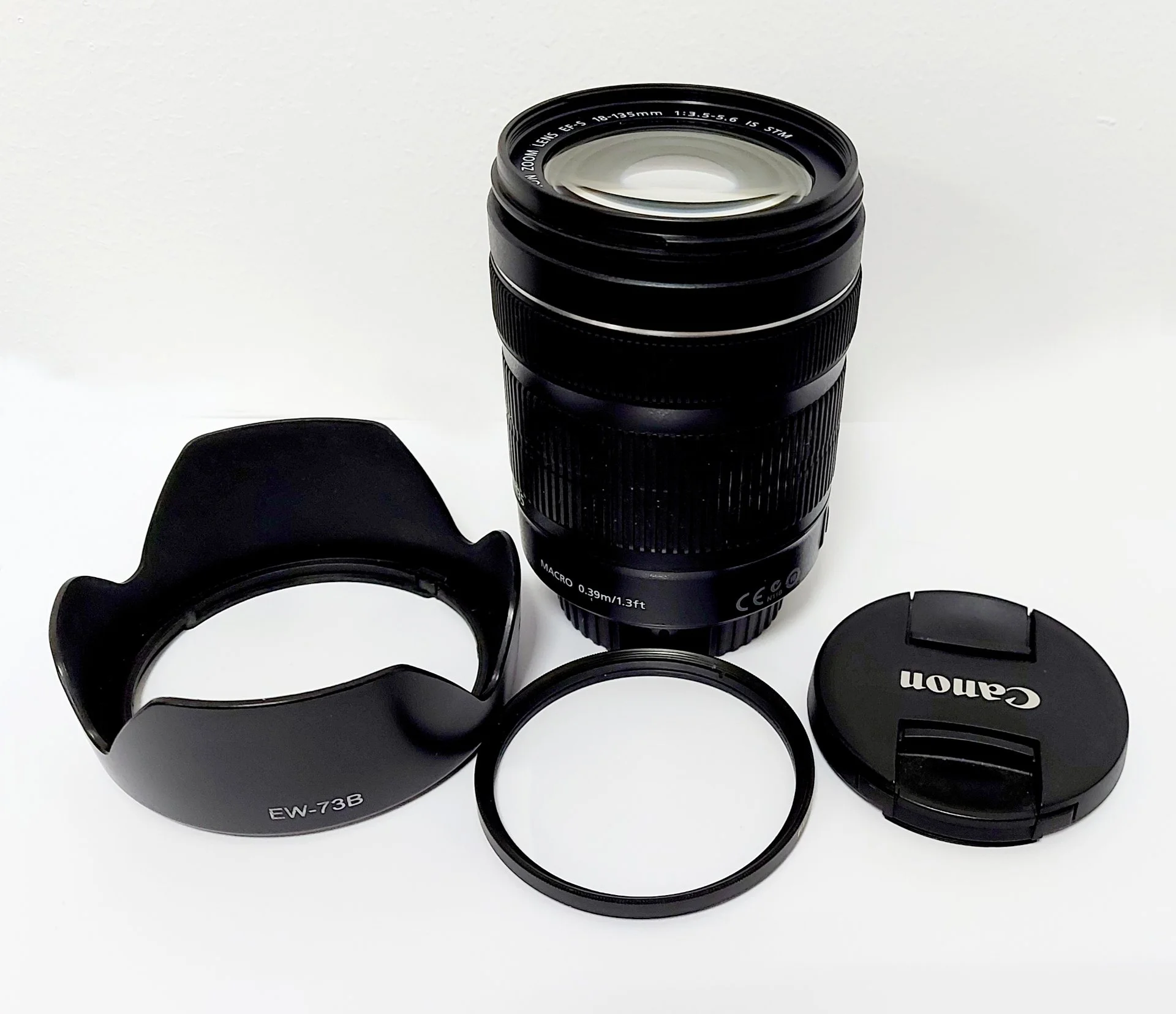 Объектив Canon 18-135 STM - изображение 1