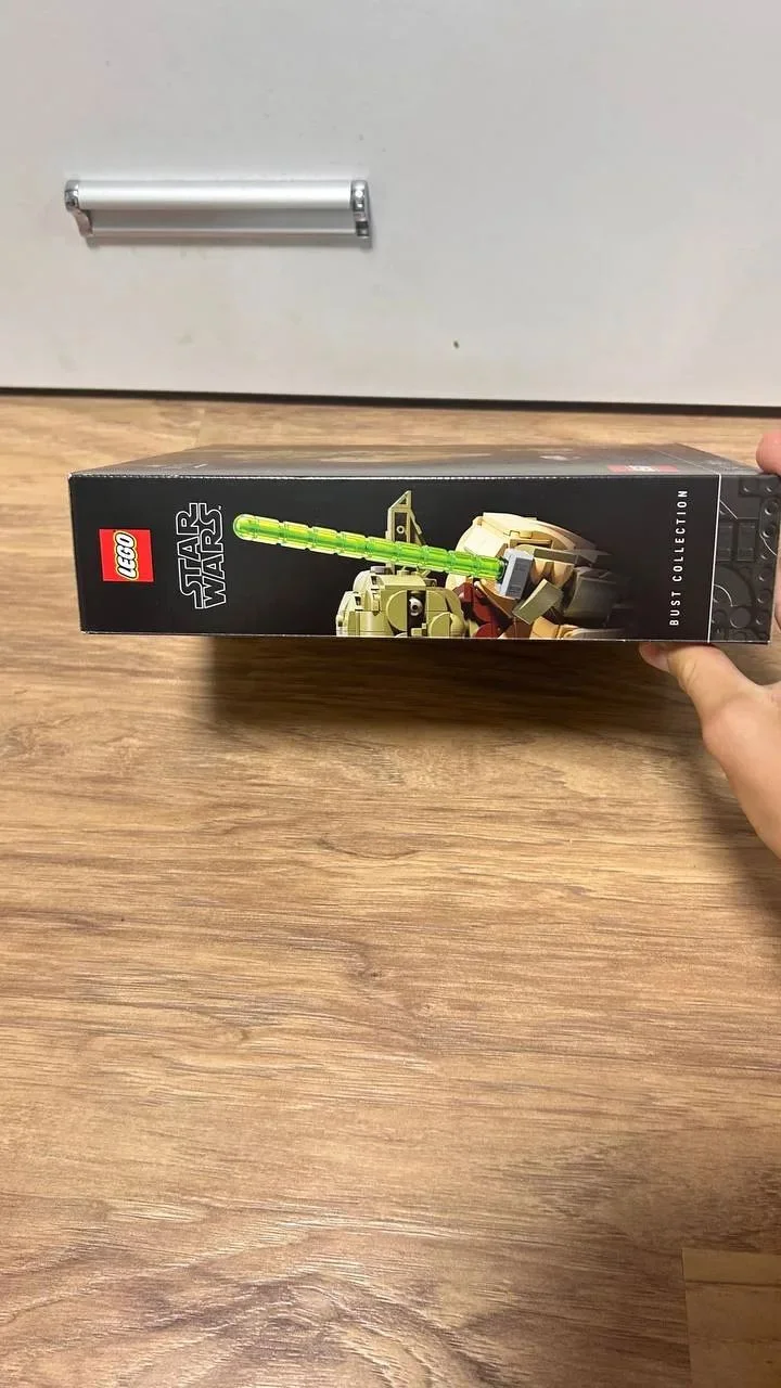 Lego Star Wars Бюст Йоды 75438 - миниатюра 4
