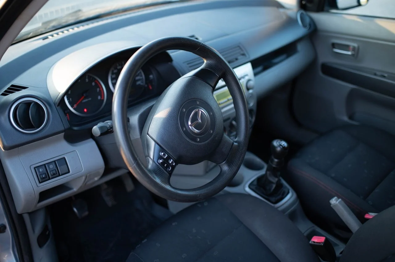 Mazda 2 2003 - миниатюра 5