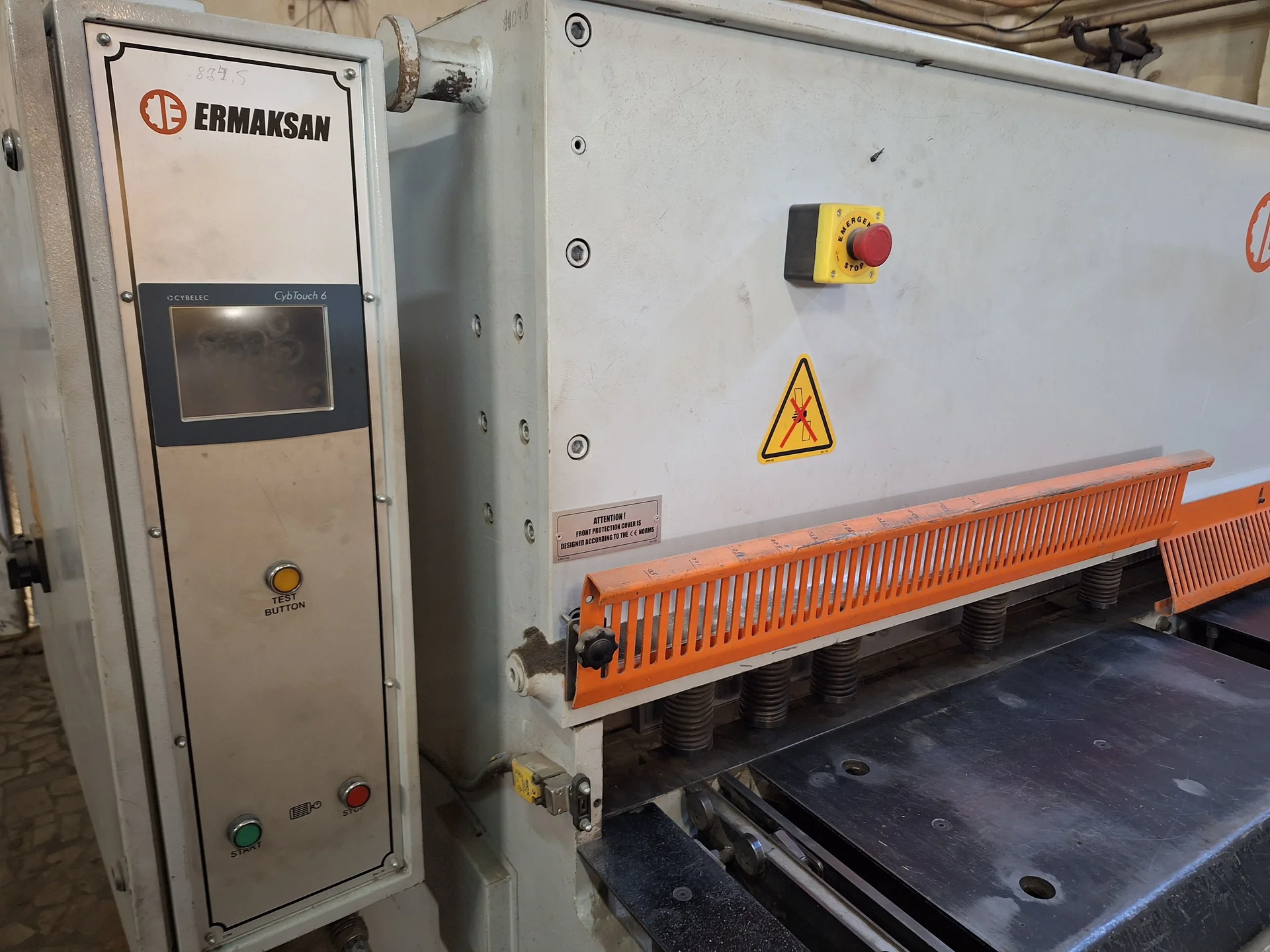 Гидравлические гильотинные ножницы Ermaksan CNC HGS 2600x6 - миниатюра 4