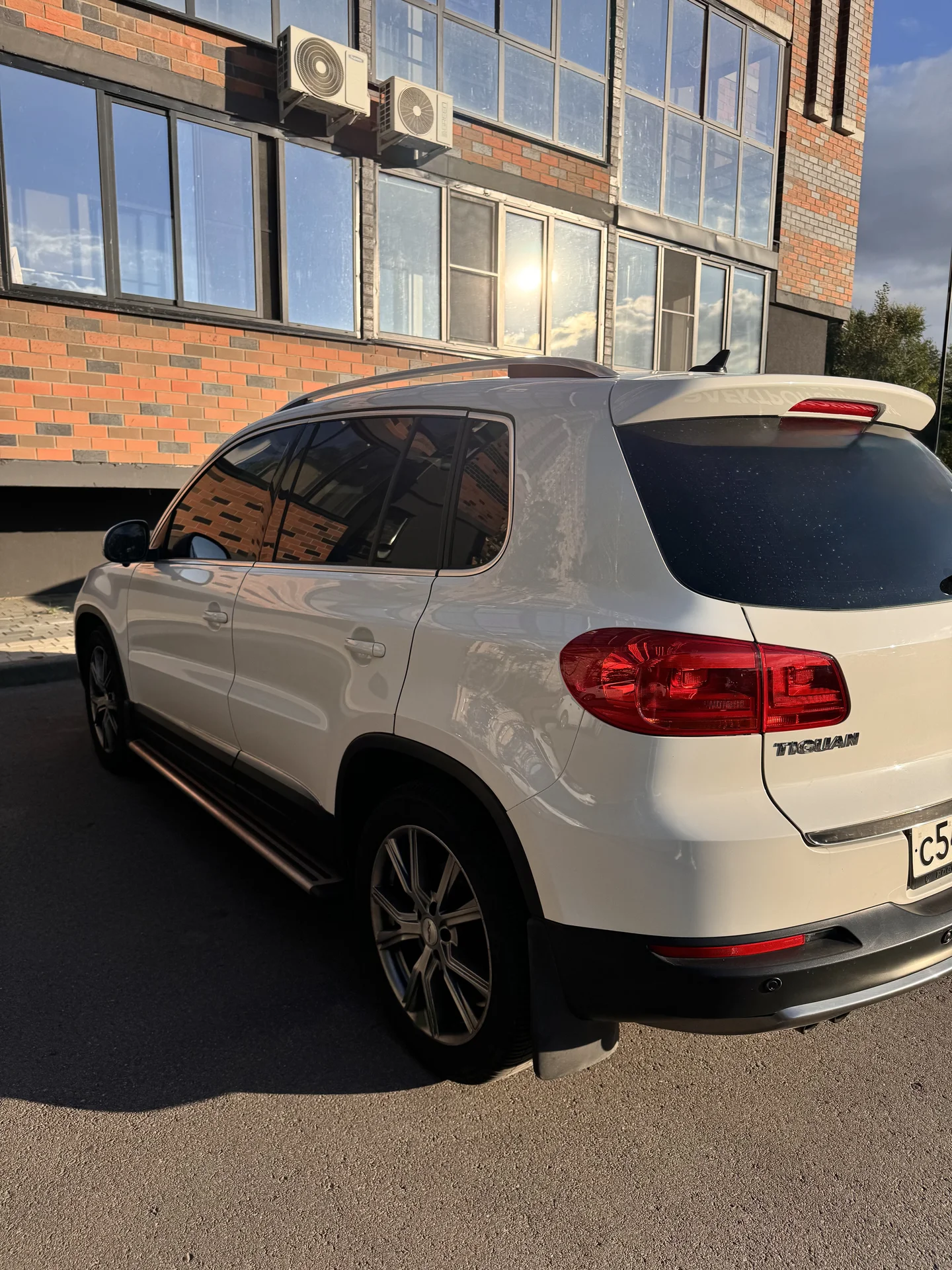 Volkswagen tiguan - миниатюра 3