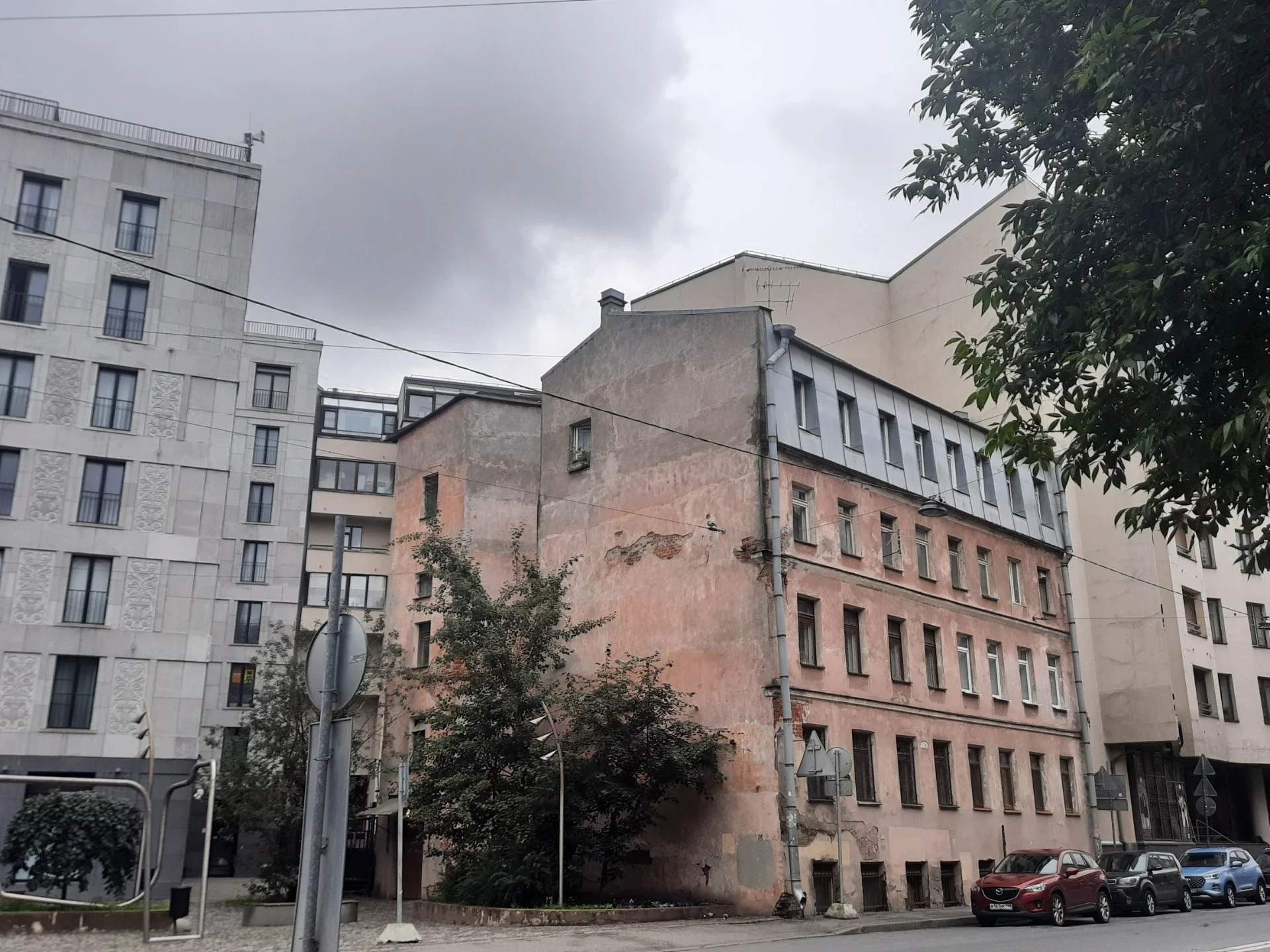 Двухуровневая квартира в центре под ремонт - изображение 1