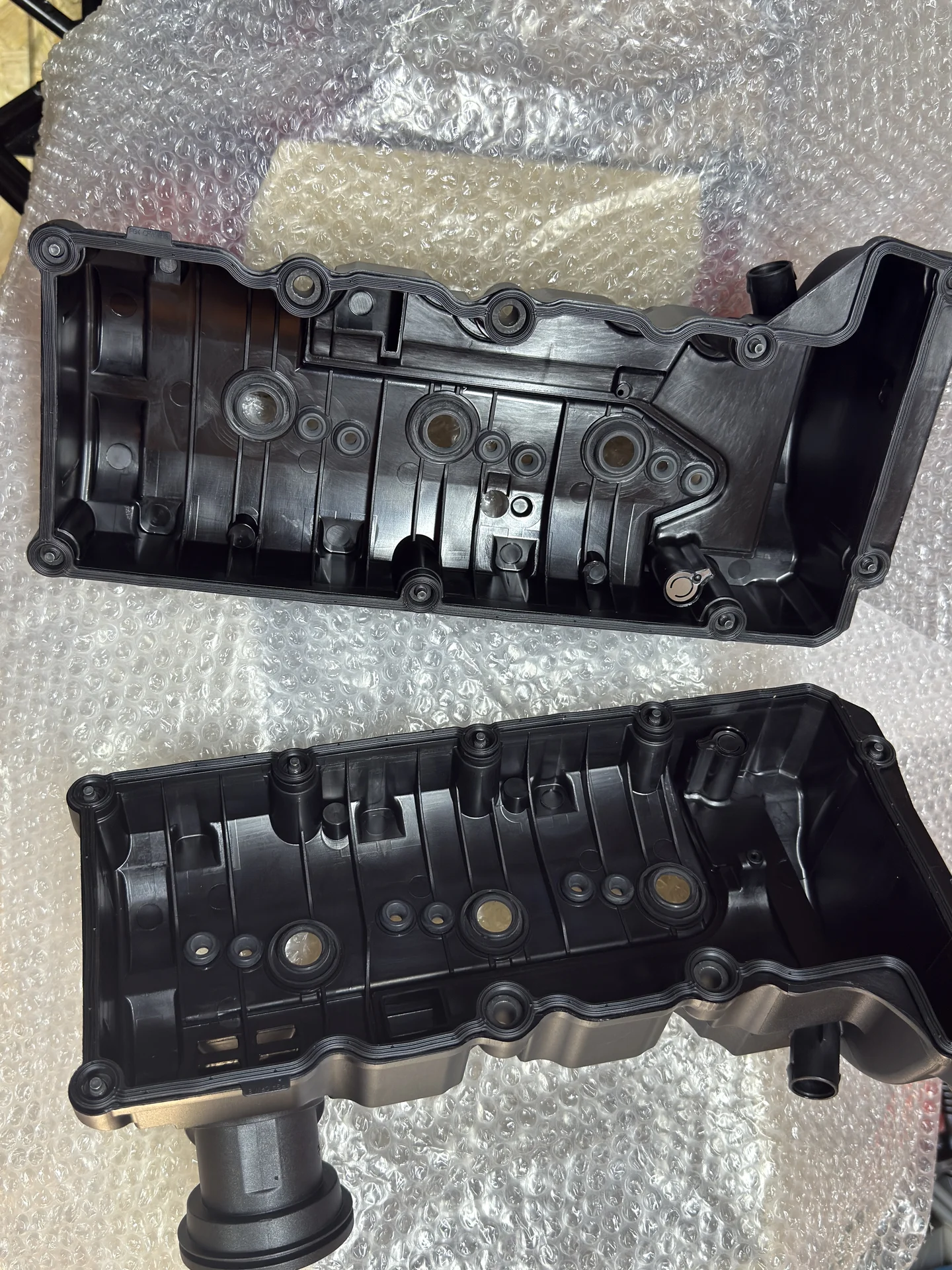 Крышки клапанные 3.0 VAG 059103469BD/059103470AS - миниатюра 6