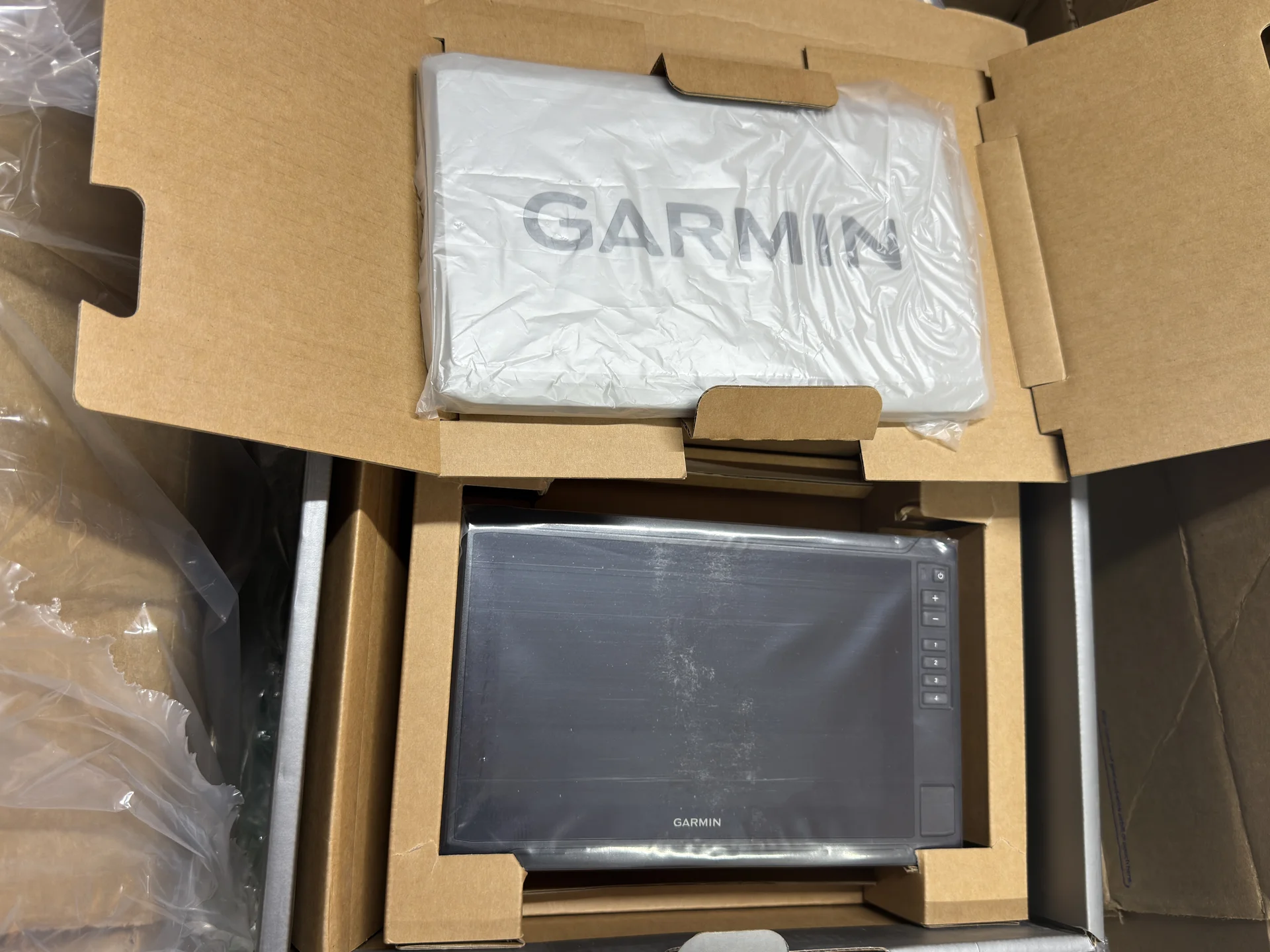 Эхолот Garmin UHD2 93SV + Transducer - миниатюра 2