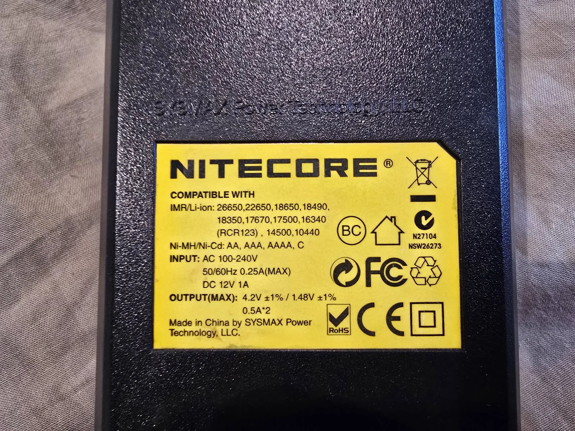 Зарядное устройство Nitecore Intellicharger i2 - миниатюра 2