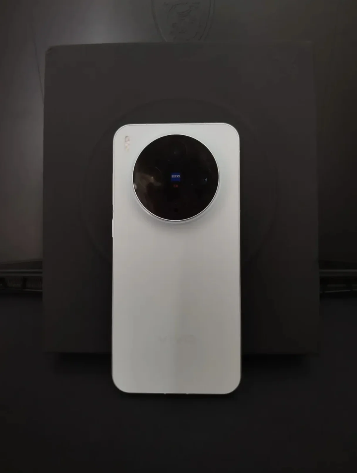 Vivo x300 - миниатюра 2