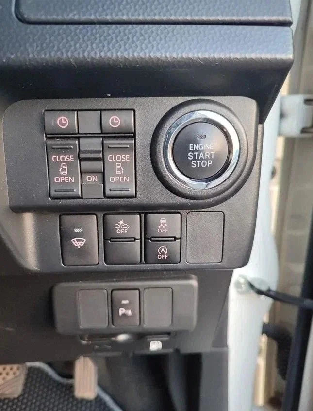 Toyota Roomy 2022 год - миниатюра 2