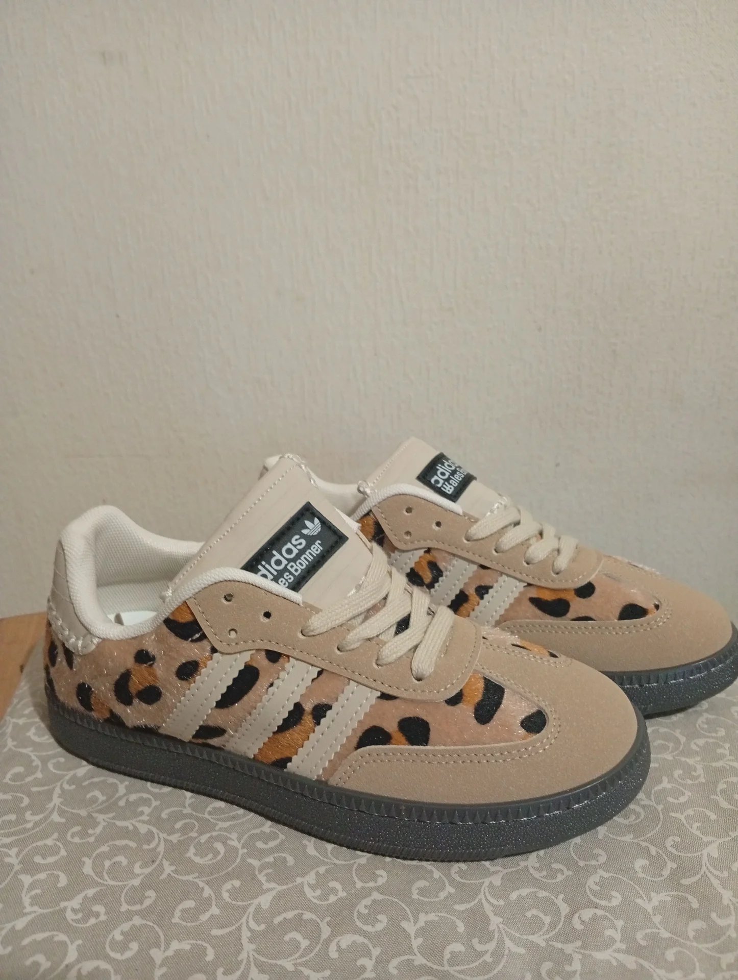 Кроссовки adidas 38–39 р-р - изображение 1