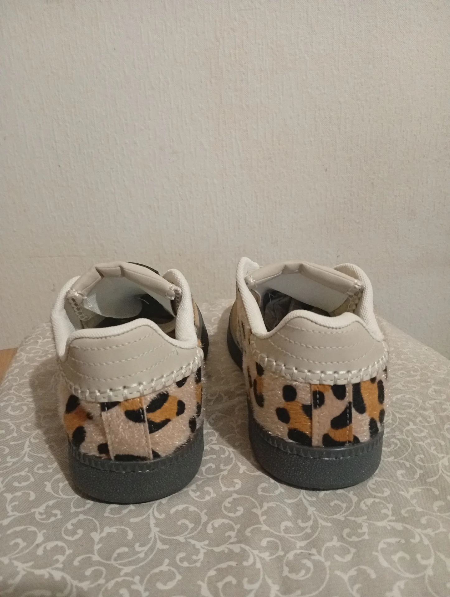 Кроссовки adidas 38–39 р-р - миниатюра 3