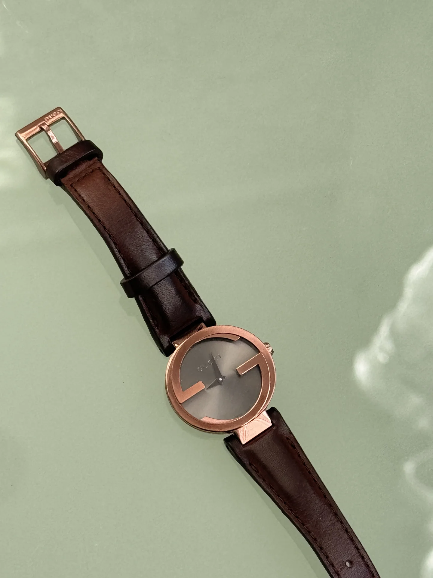 Часы Gucci 145.5 Swiss Made, оригинал, не ходят