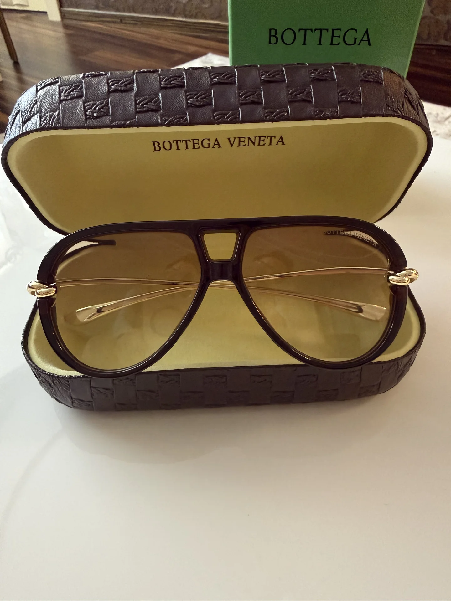 солнцезащитные женские очки Bottega Veneta - миниатюра 7