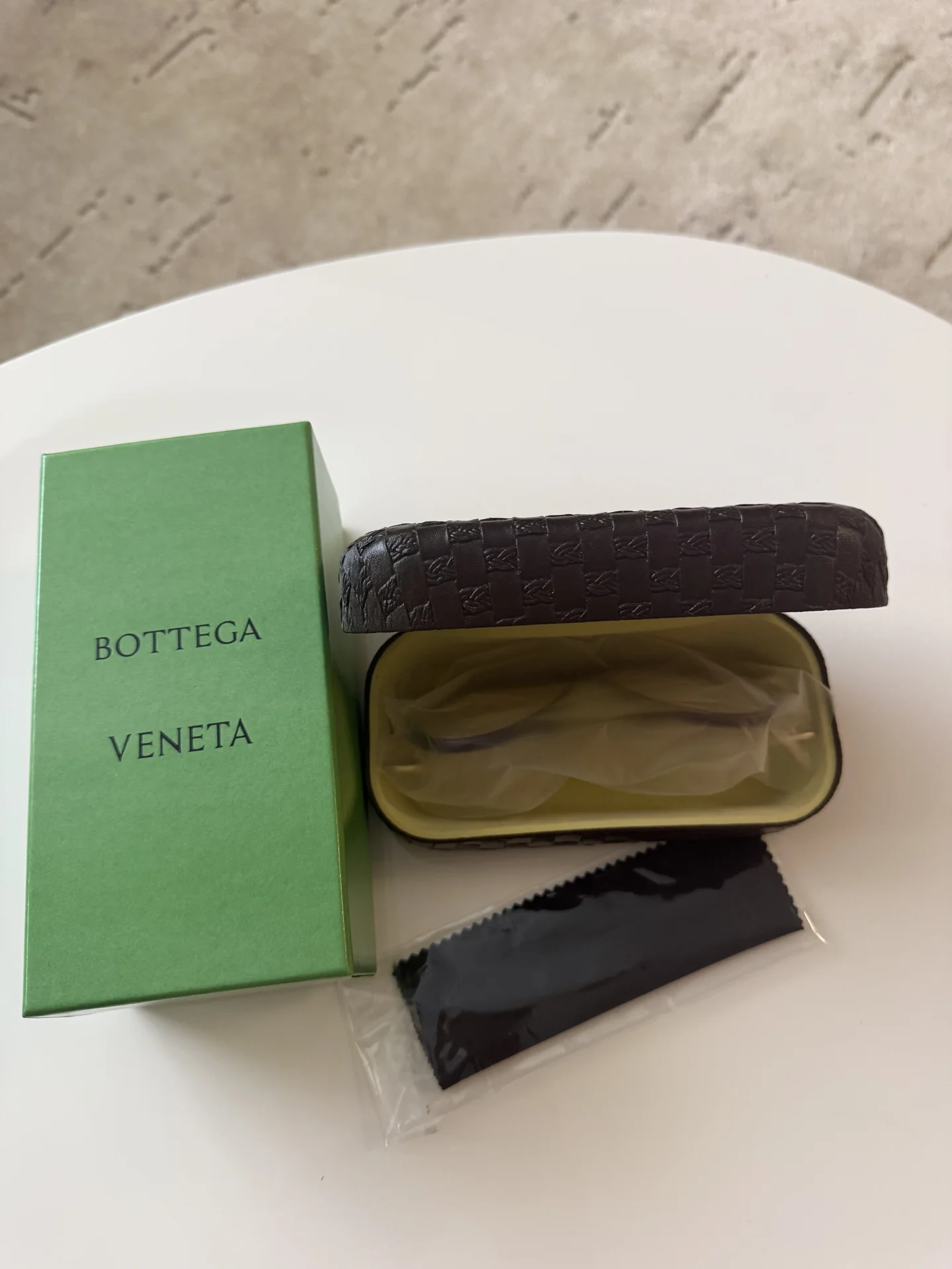 солнцезащитные женские очки Bottega Veneta - миниатюра 8