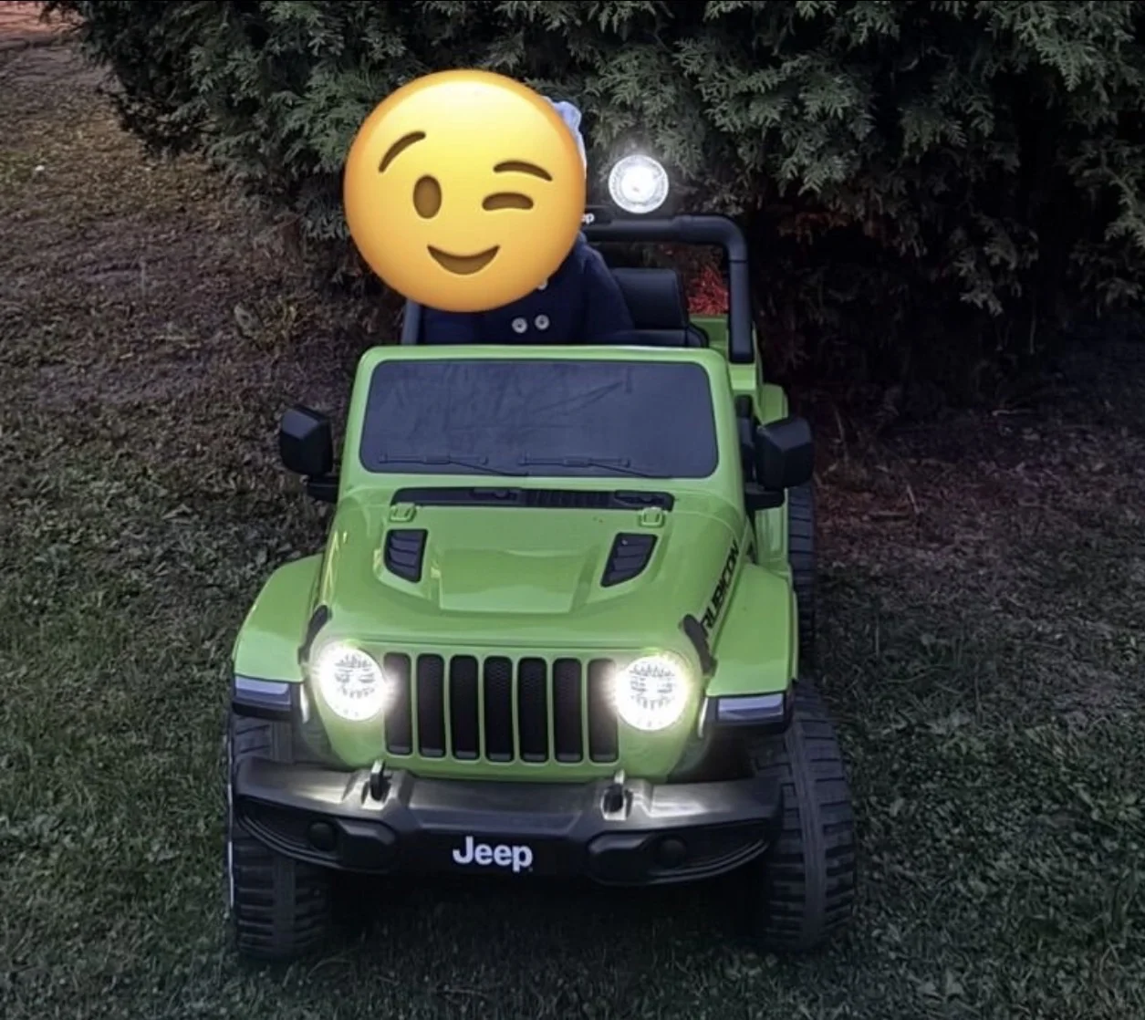Детский лицензированный электромобиль jeep rubicon - миниатюра 2