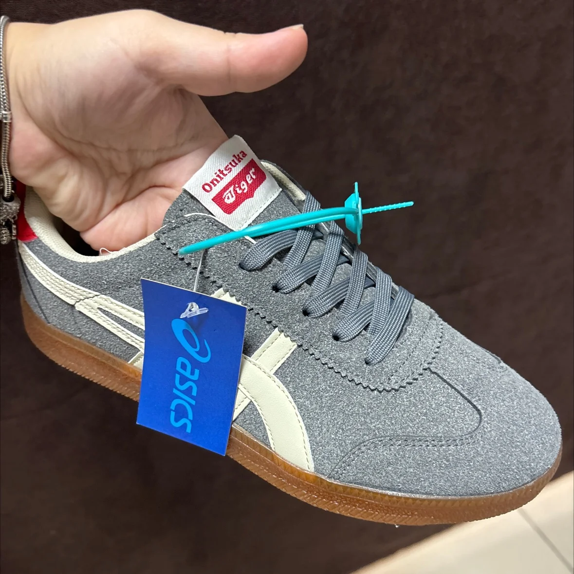 кроссовки женские asics - изображение 1