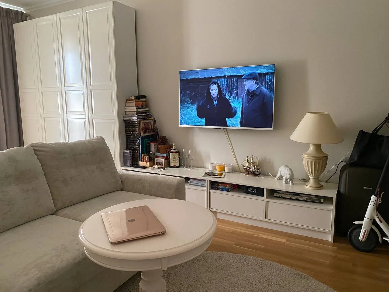 Телевизор Sony КDL-50W817B в отличном cостоянии. Производство: Япония.