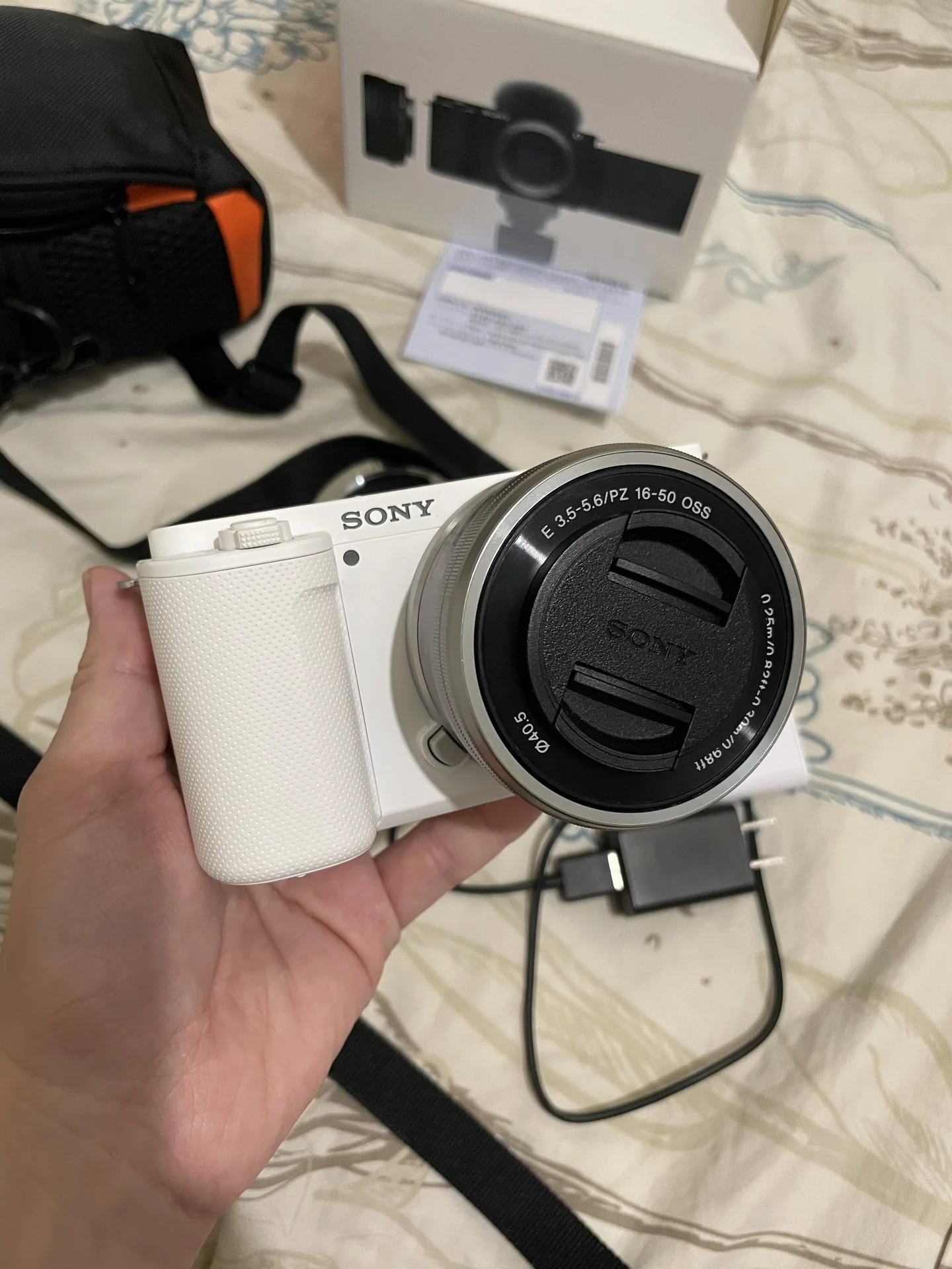 Фотоаппарат Sony ZV E10 - изображение 1