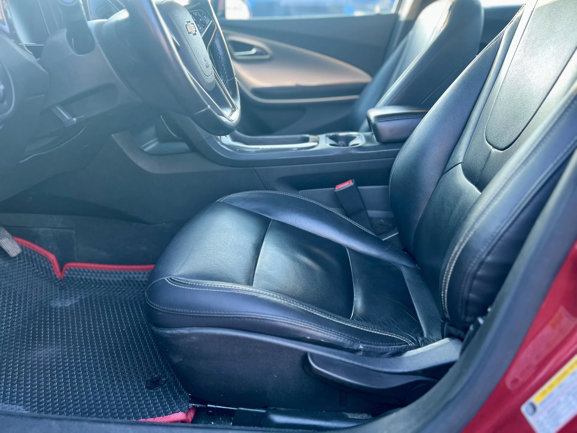 Chevrolet Volt - миниатюра 23