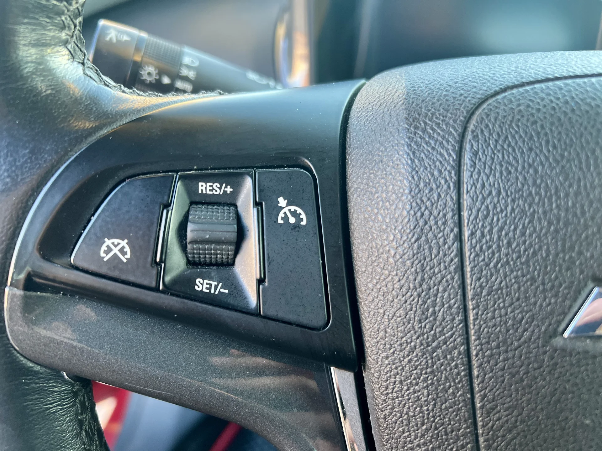Chevrolet Volt - миниатюра 27