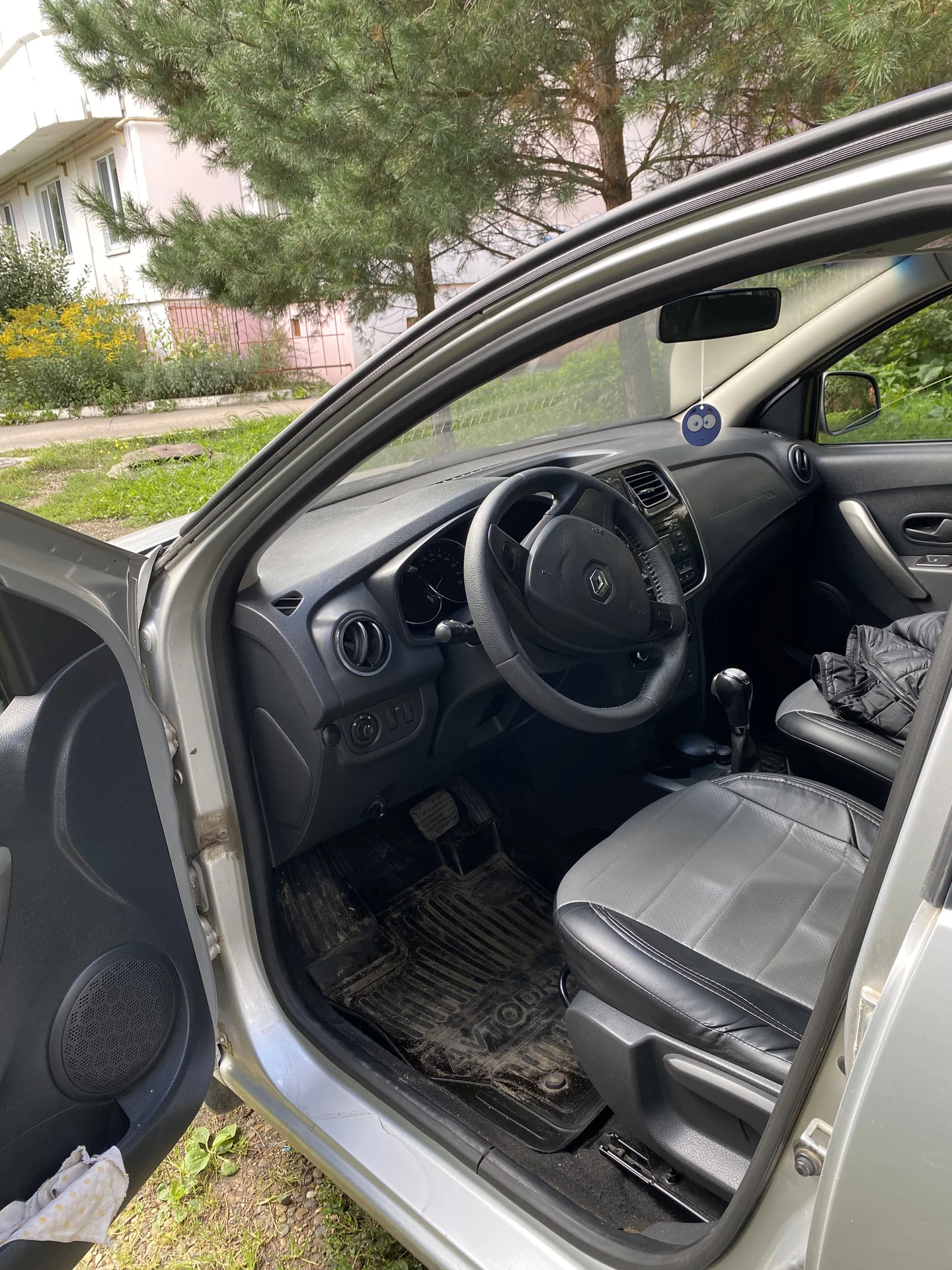 Renault Logan II, 2015, 1.6 (102л.с) - миниатюра 7